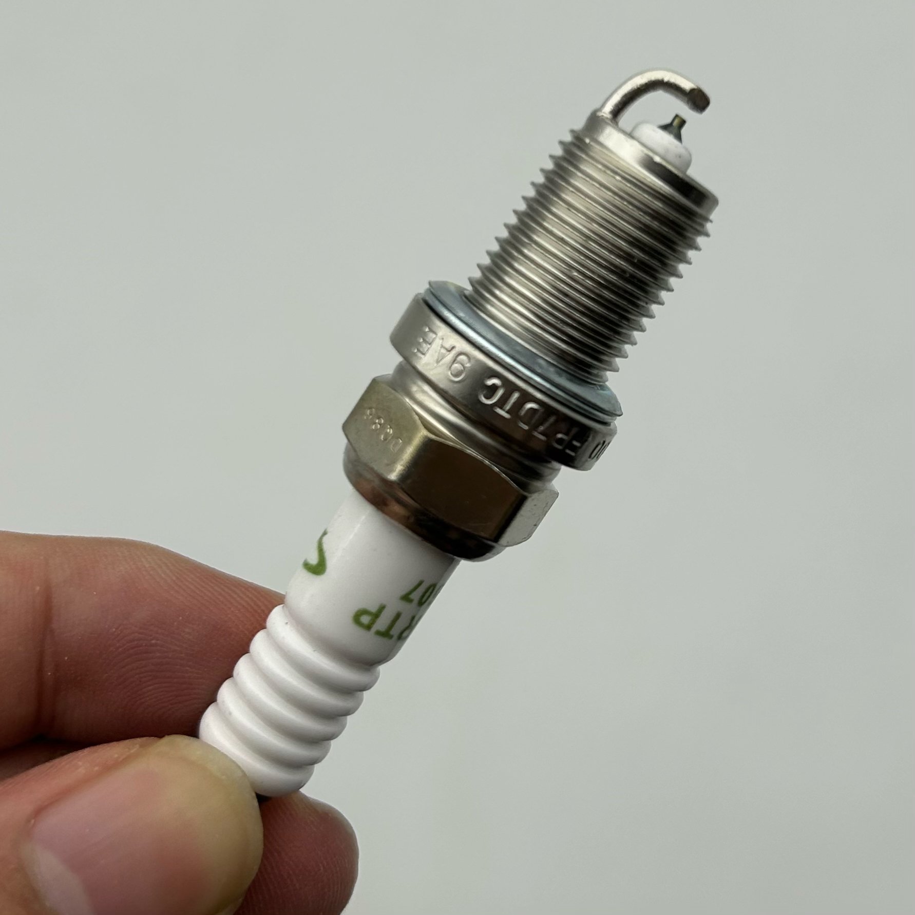 High Performance Wholesale Auto Parts Engine Spark Plug S11-3707100