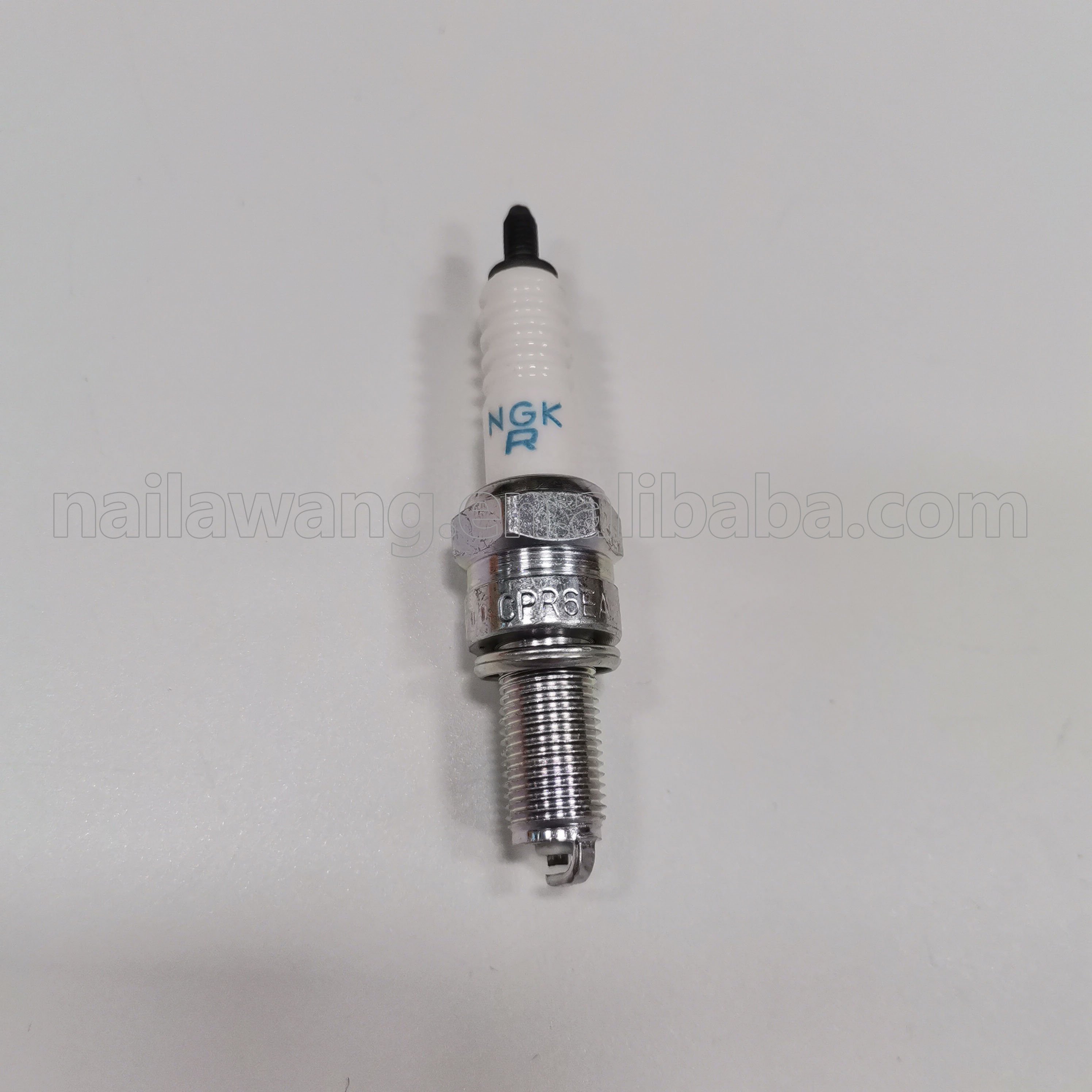 Good Quality Motorcycle Engine Spare Parts Iridium Spark Plugs 6899 Cpr6Ea-9 For Ignition System