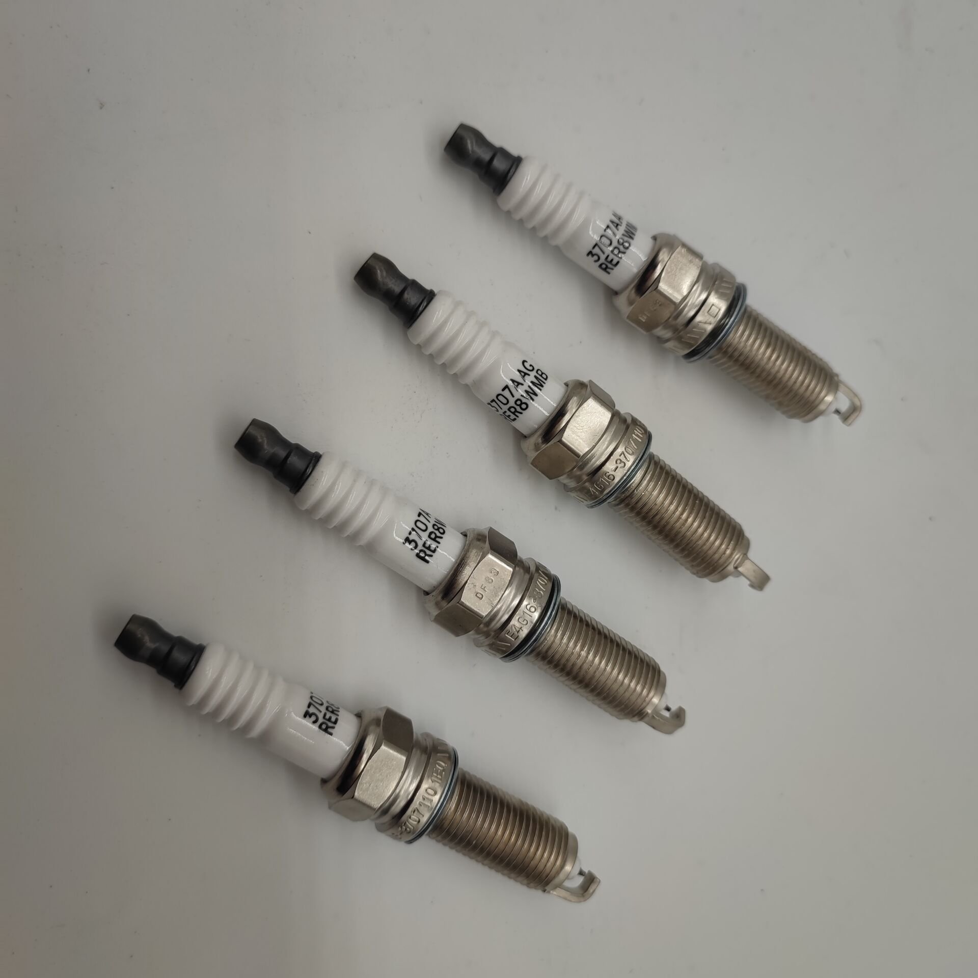 Factory direct sales 1.6L 1.5L auto parts spark plug