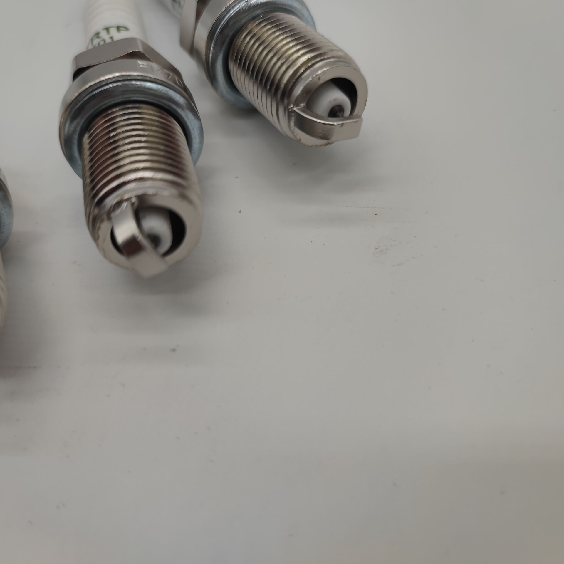 Factory direct sales 1.6L 1.5L auto parts spark plug