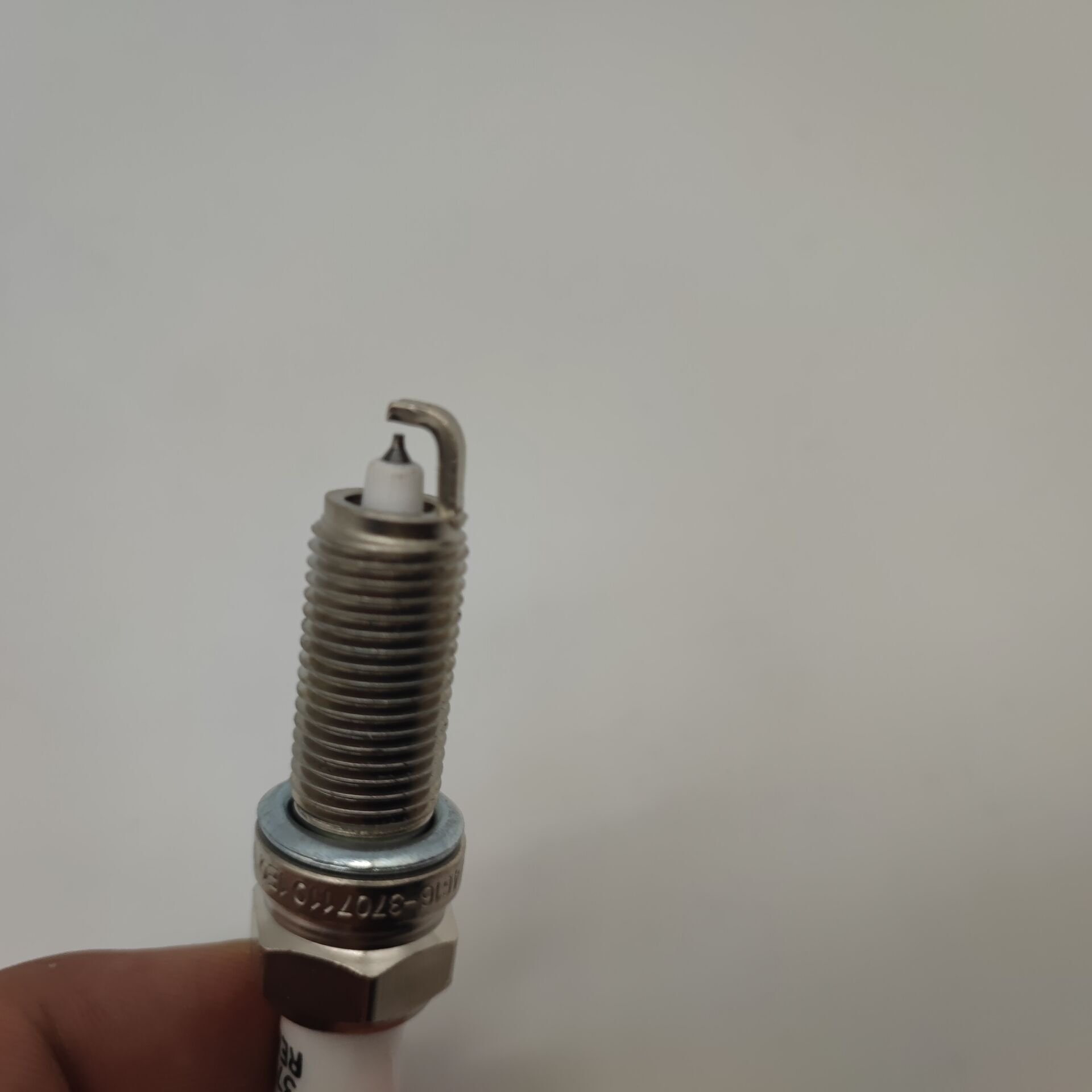 Factory direct sales 1.6L 1.5L auto parts spark plug