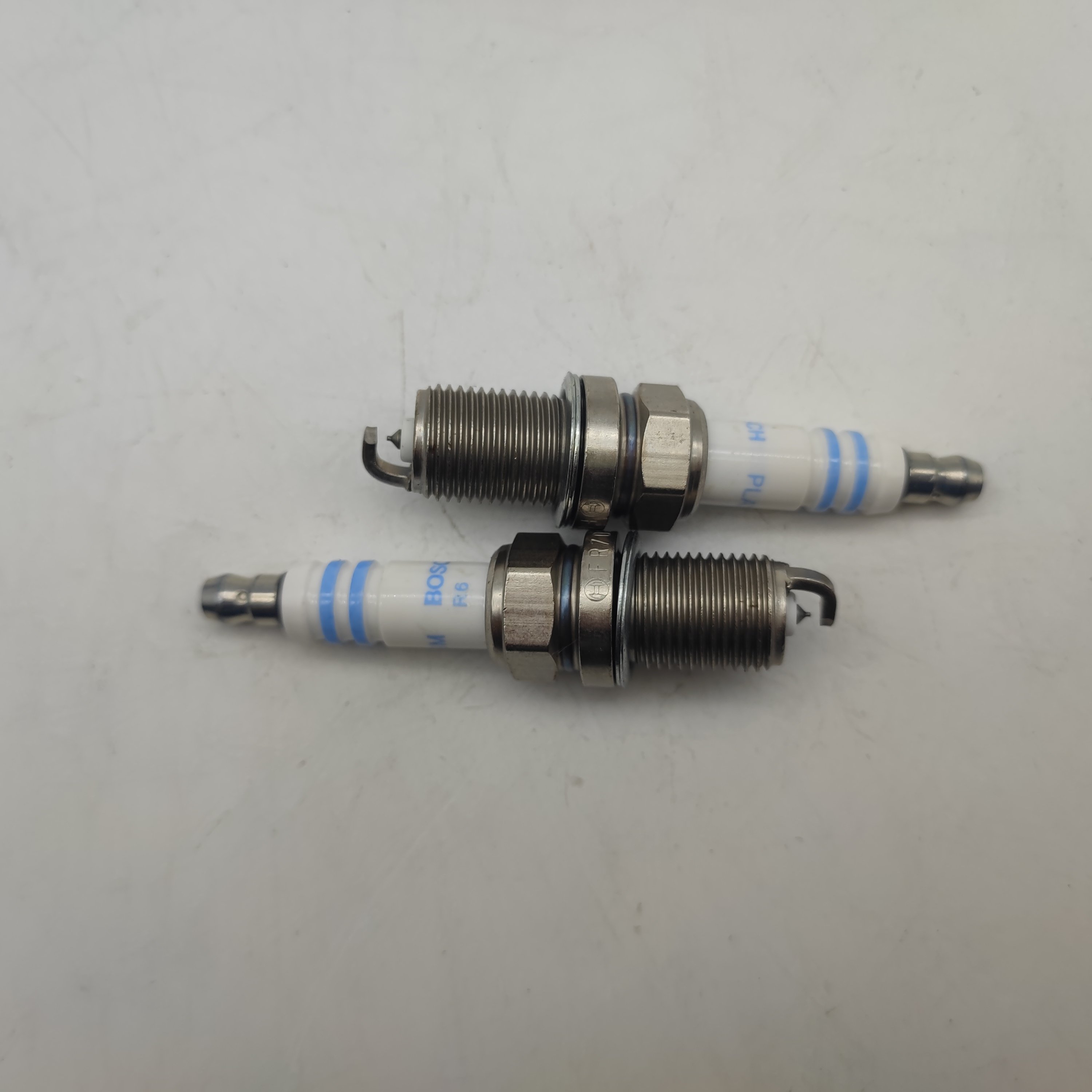 Wholesale Original Genuine Spark Plug 126CX Car Engine Spark Plug for VW ,safe and reliable