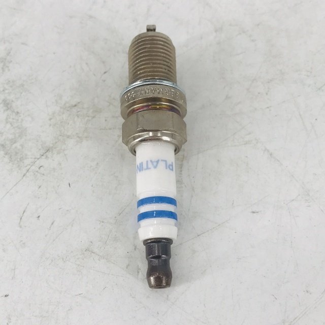 0242255508 High Quality Original Weichai Engine Parts 610800190174 iridium spark plug