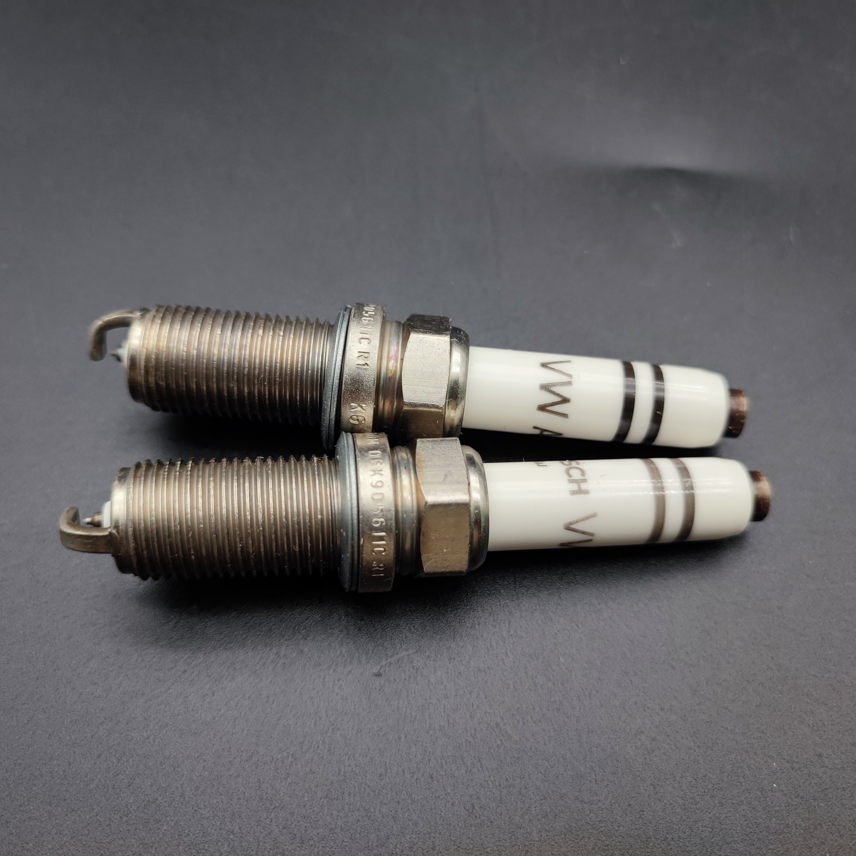 06k905611c Wholesale Auto Parts Iridium Spark Plugs 06k905611c Spark Plug for AUDI