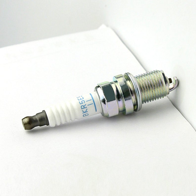 Genuine BKR5ES-11 Iridium Spark Plug 18814 11051 for Chevrolet Ford Cars Diesel Engine Ignition New Condition Brand Packed