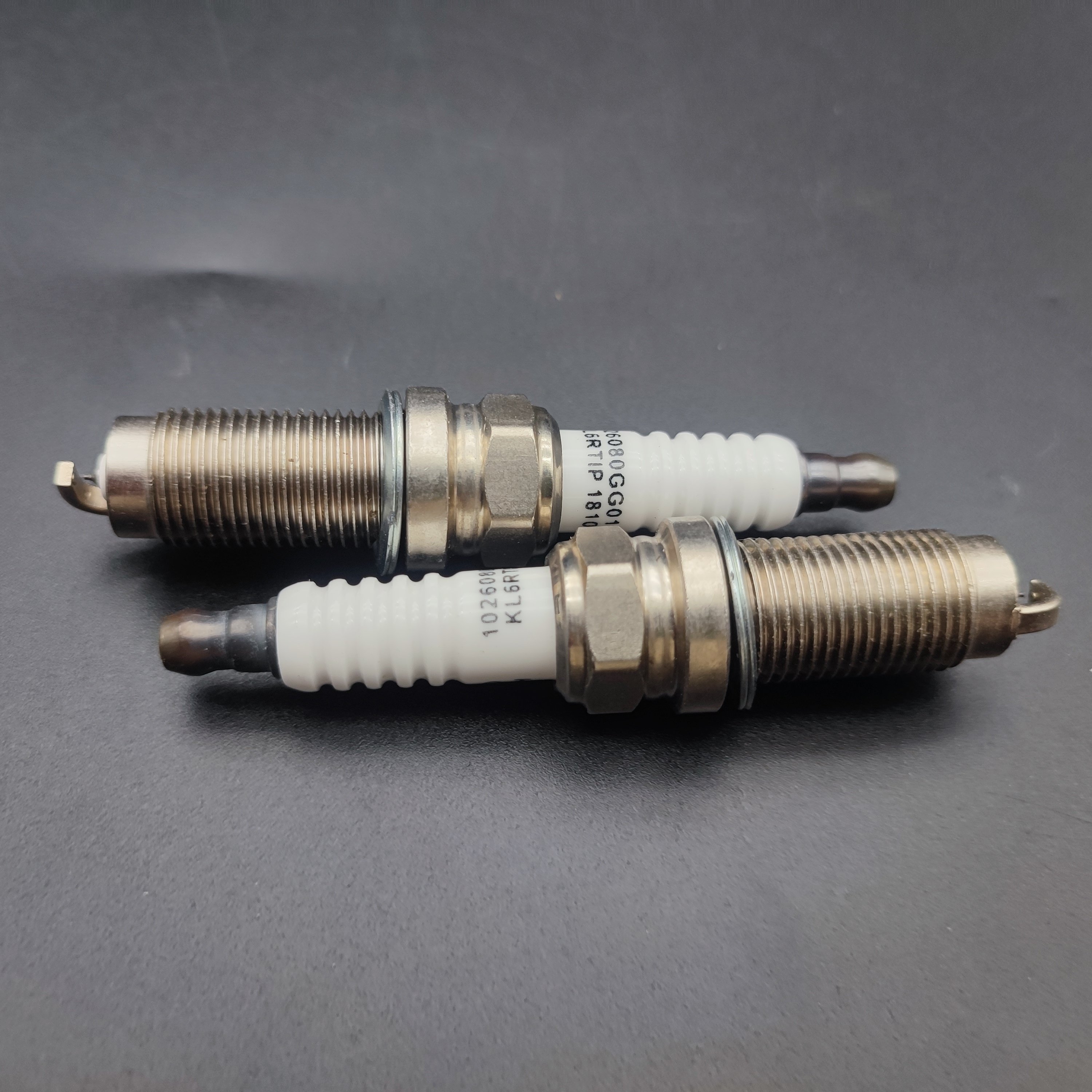 Wholesale auto parts Chinese manufacturer Iridium automotive engine spark plug KL6RTIP
