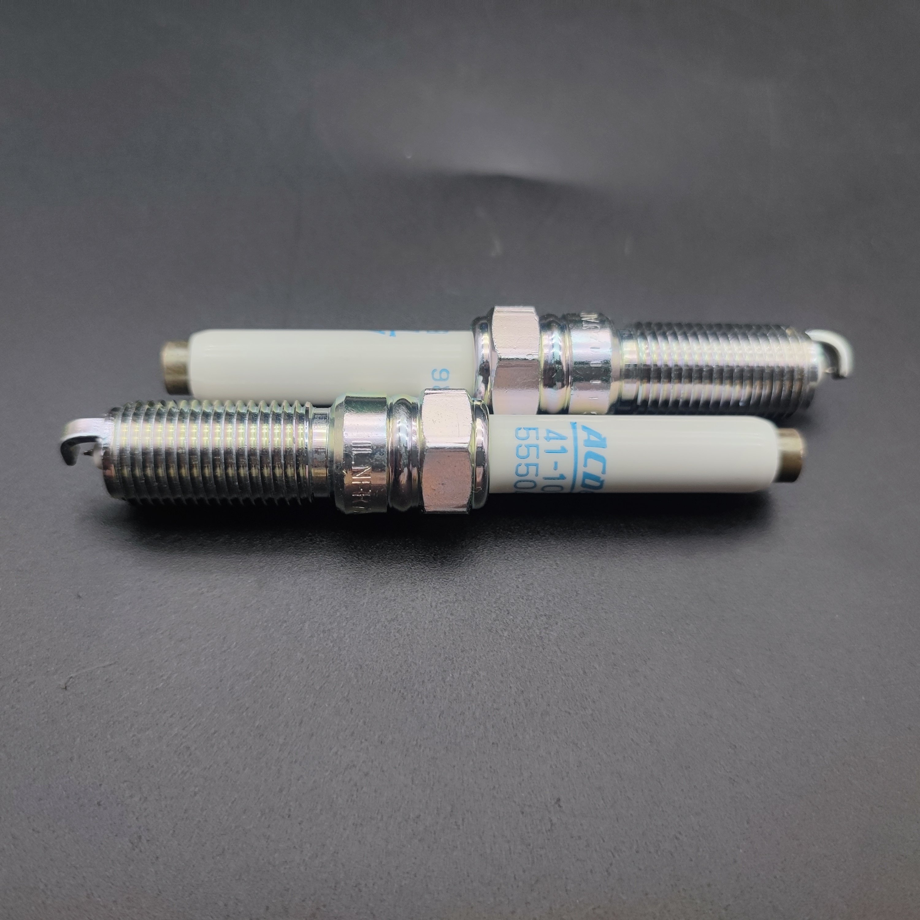 55504354 Auto engine system parts original spark plug car spark plugs spark plug for car 55504354 for Chevrolet Malibu 2021 2.0T