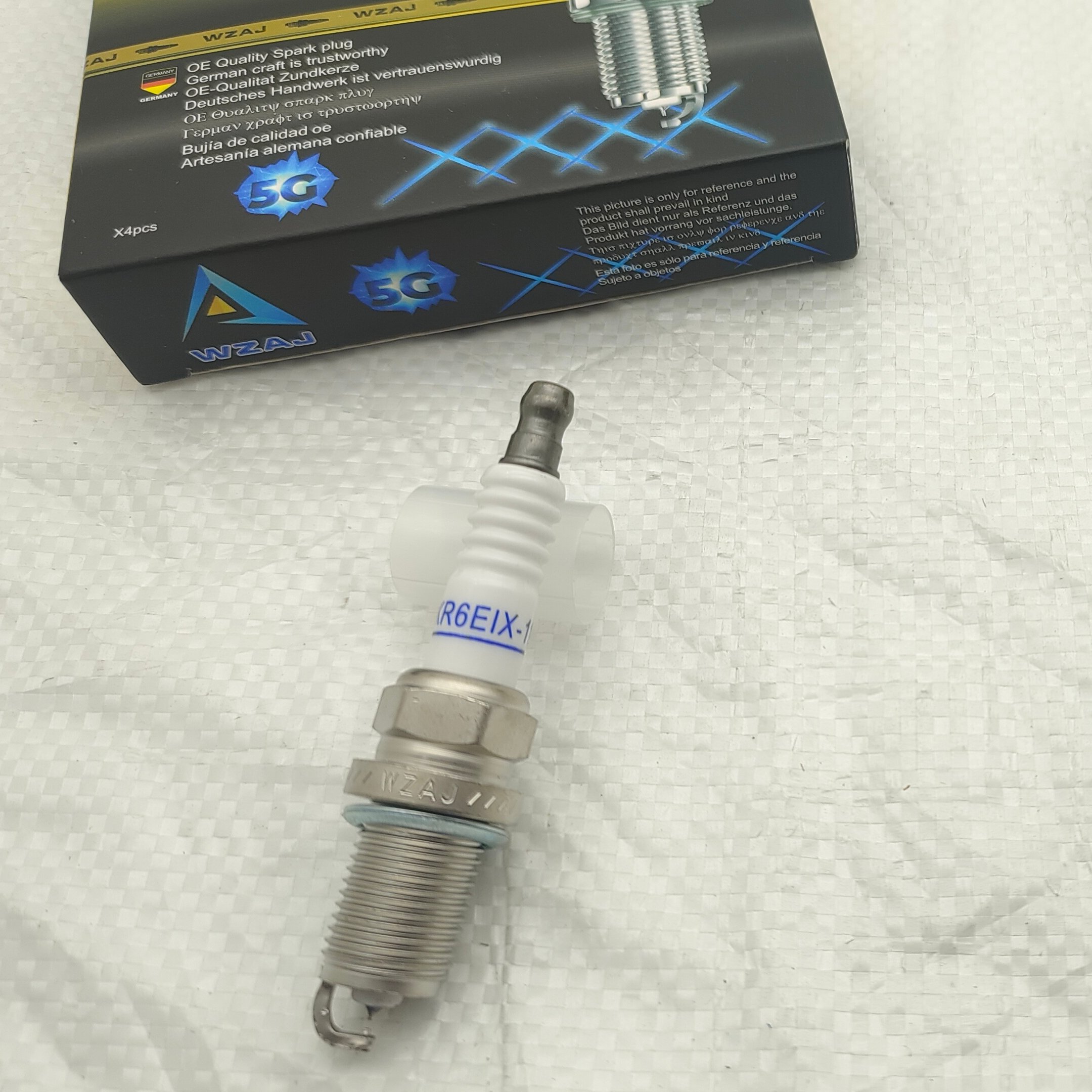Wholesale spark plug bujia ET-BKR7-LPG for Toyota