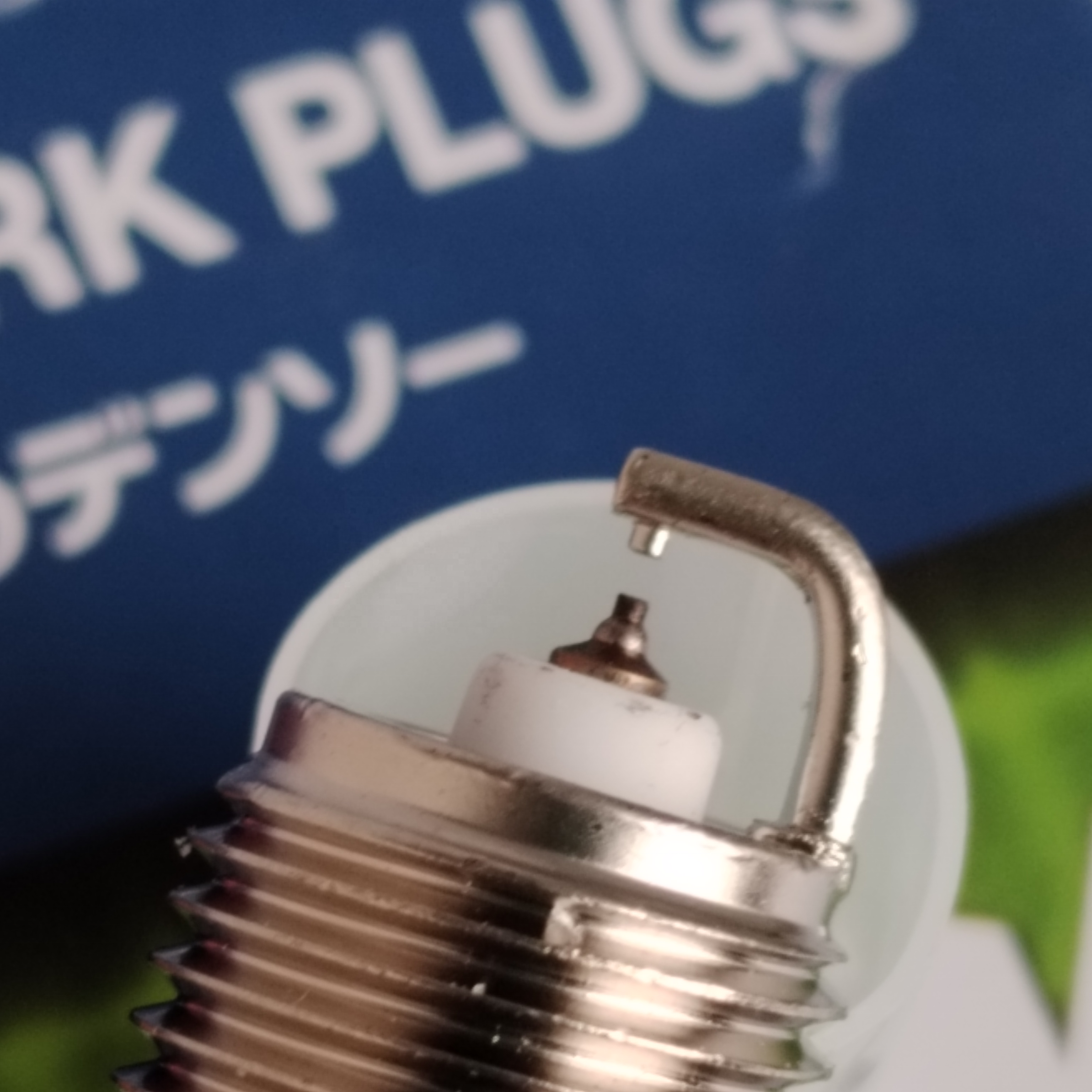 Factory Wholesale Iridium Spark Plugs OEM IKH20TT4704 IK20TT For Toyota CAMRY SIENNA VENZA HIGHLANDER