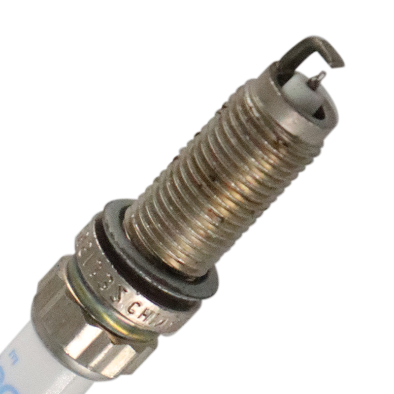 Spark plugs for automotive engines 5960G4 5960.G4 For Peugeot 207cc 3008 citroen C4