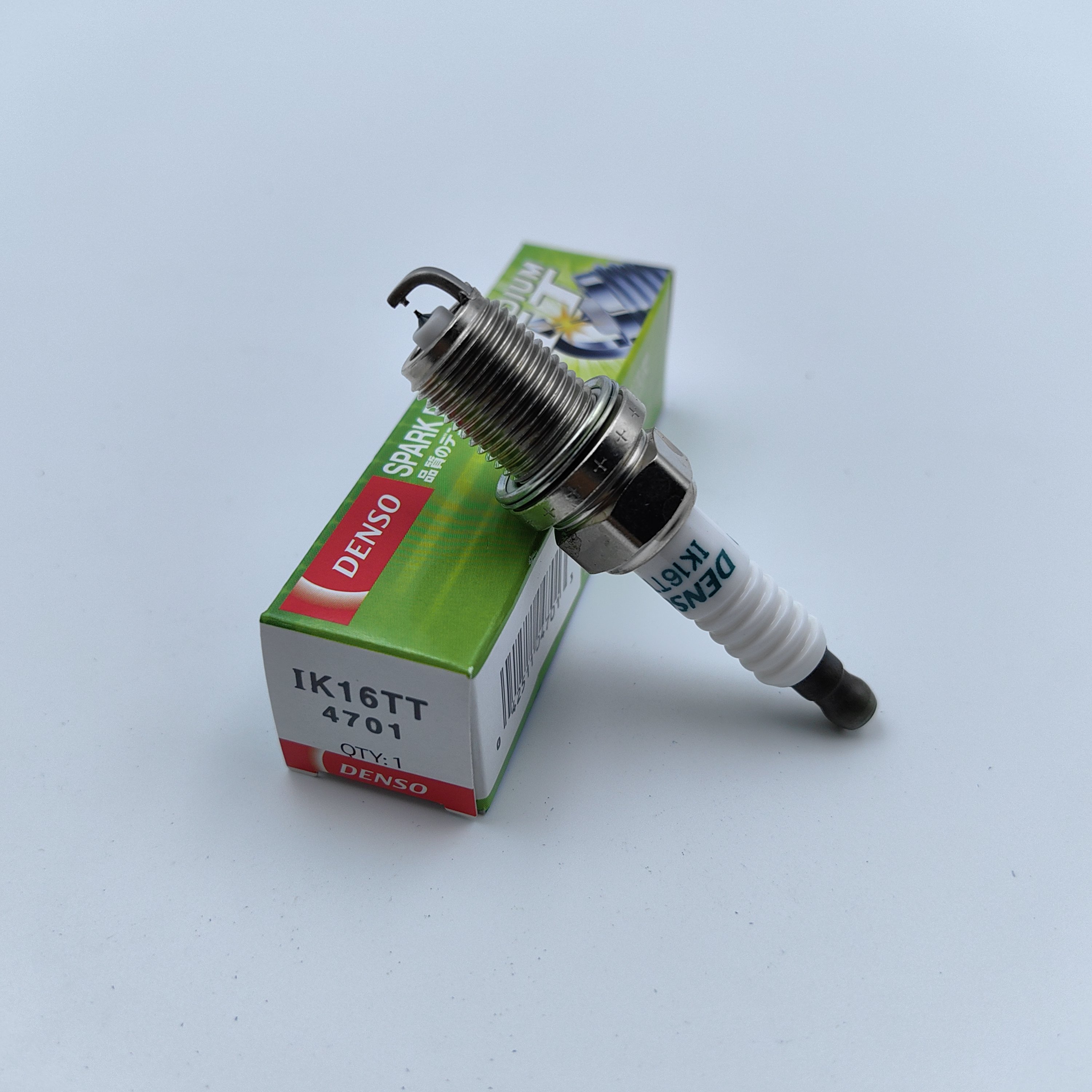 High Quality Denso Iridium Spark Plug 4701 IK16TT For Nissan NAVARA 3.3, SUZUKI SWIFT 1.5L, Toyota / VW / bmw Autos OEM NDIK16