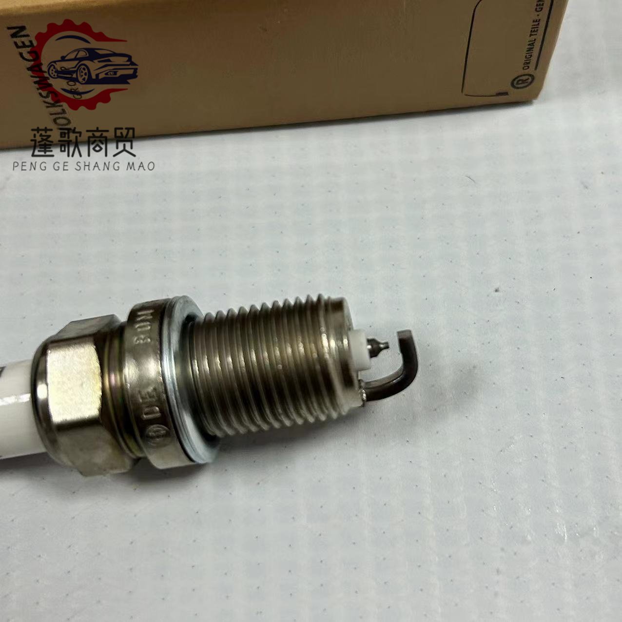 101 905 611 G Auto Spare Parts Spark plug 101905611G For VW Audi