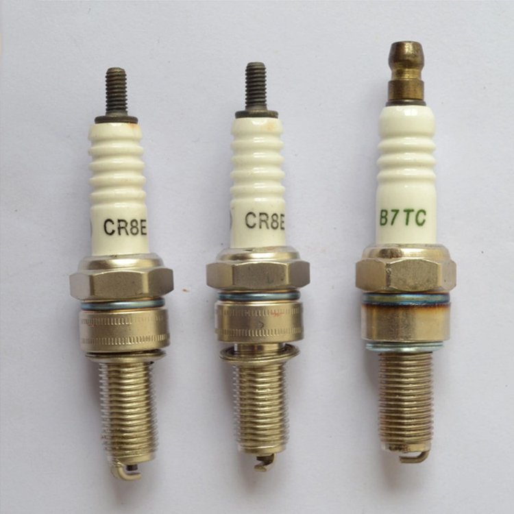 Motorcycle Accessories Motor Parts Motorcycle Spark Plug A7tc B7tc
