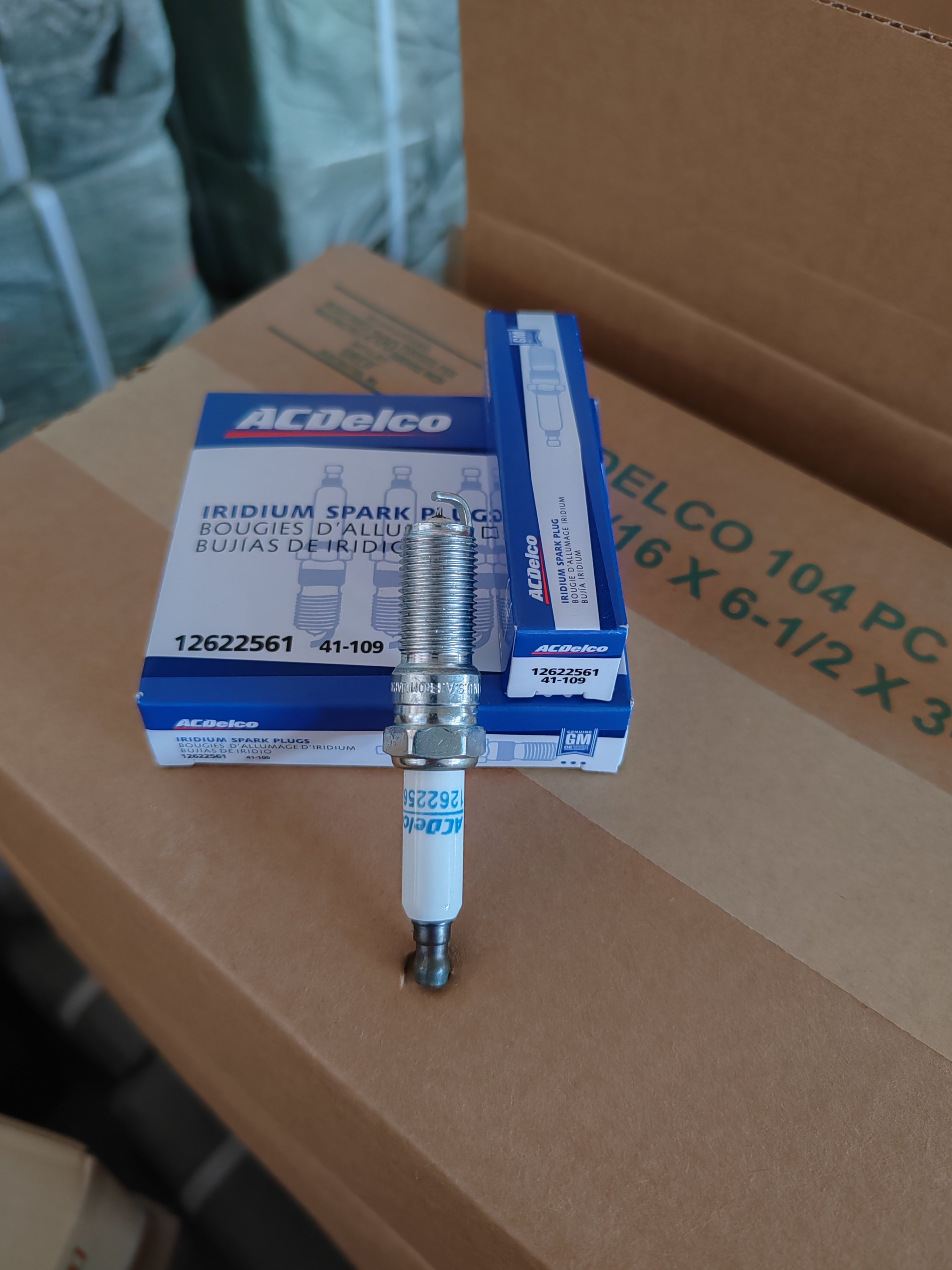 CQXZG High quality Automotive spark plug ACDelco 41-110 41-101 12621258 12568387 Spark plug