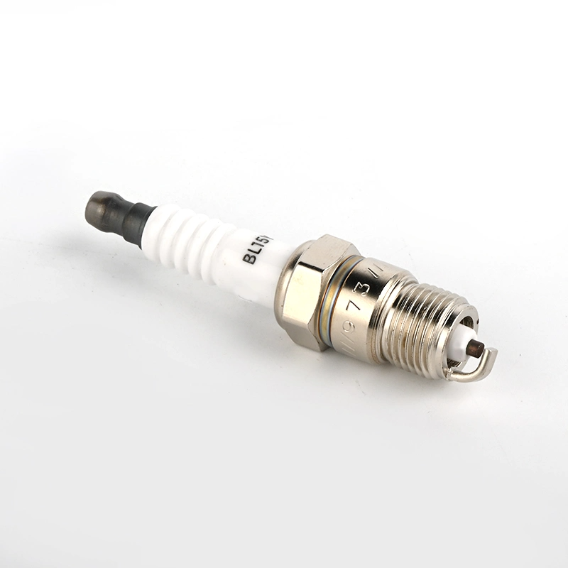 Stock Auto Engine Parts Bujia Spark Plug SP-411 AYFS22FM SP500 SP515 SP520 SP548 LTP6BP-13 LTR6DP13 For Cars