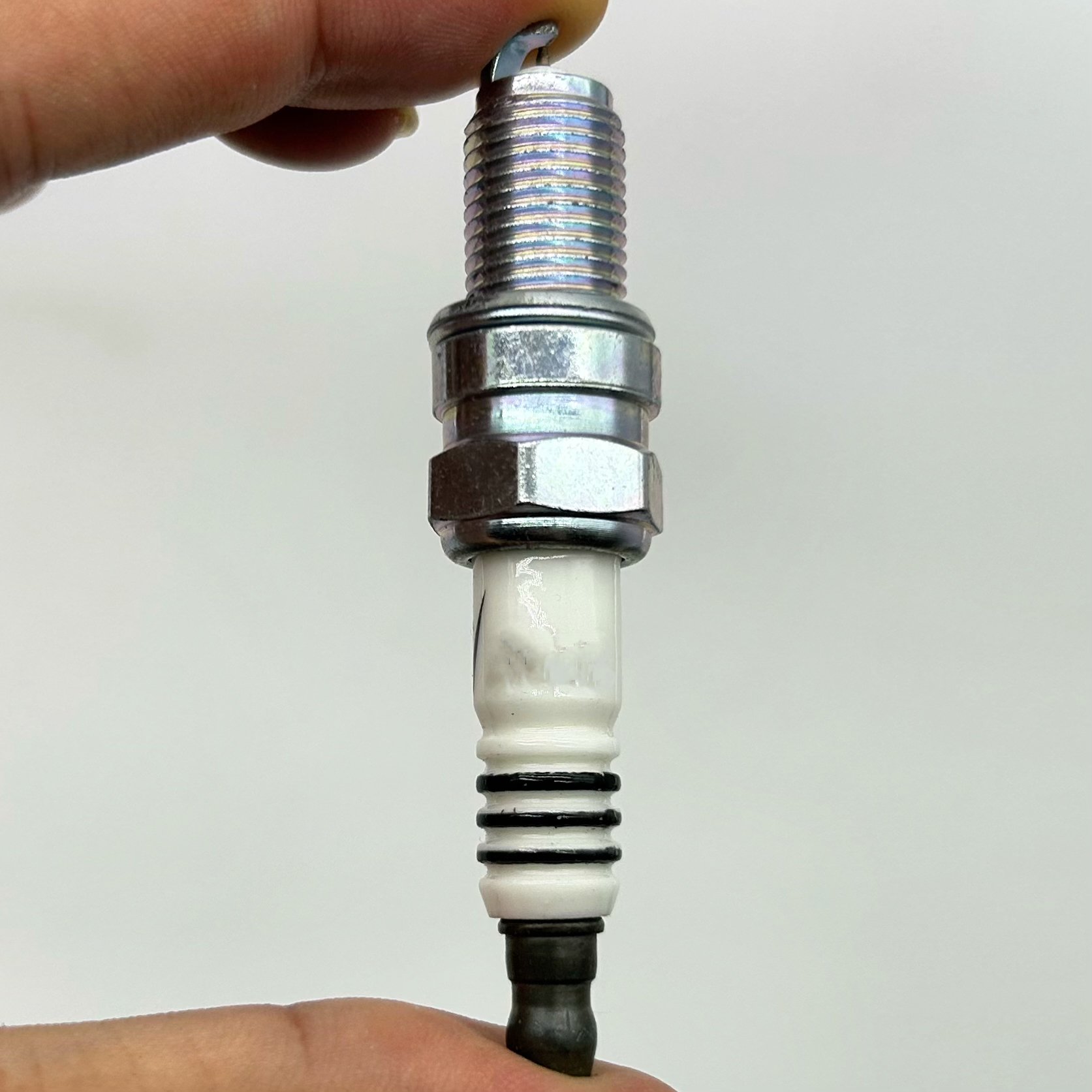 DCPR7EIX is suitable for Chevy Avio Roca Roca Iridium alloy spark plug fittings 3144
