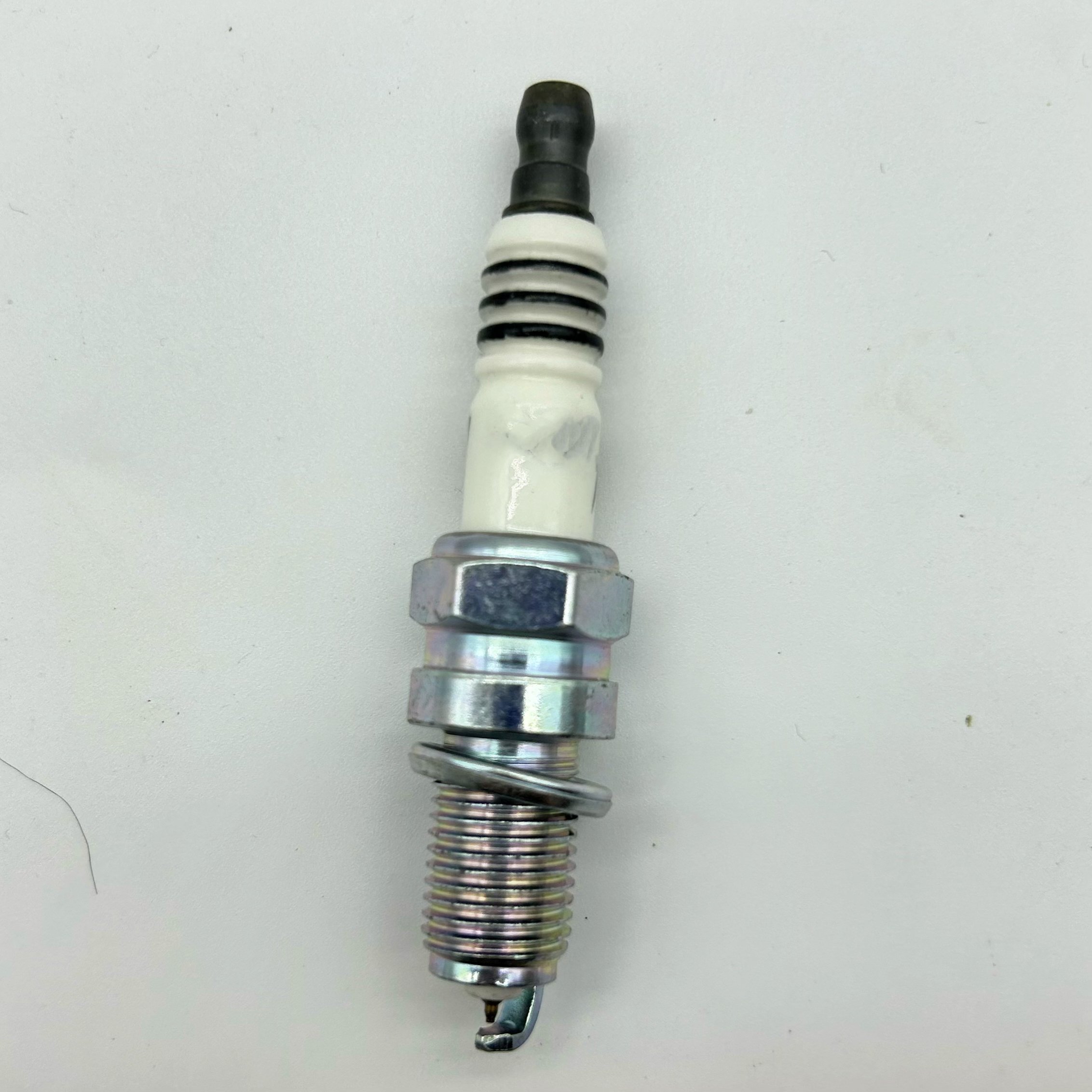 DCPR7EIX is suitable for Chevy Avio Roca Roca Iridium alloy spark plug fittings 3144