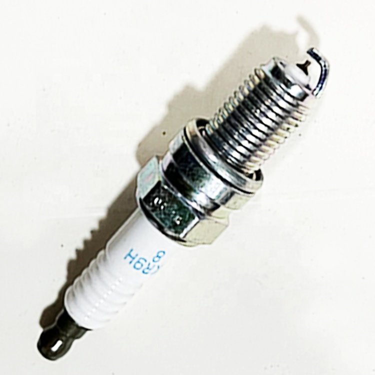 IKR9H8 92395 Spark Plug IKR9J8 YR5DII33S For Jeep Compass Renegade 1.4T for Fiat 500 Viaggio Ottimo 1.4T
