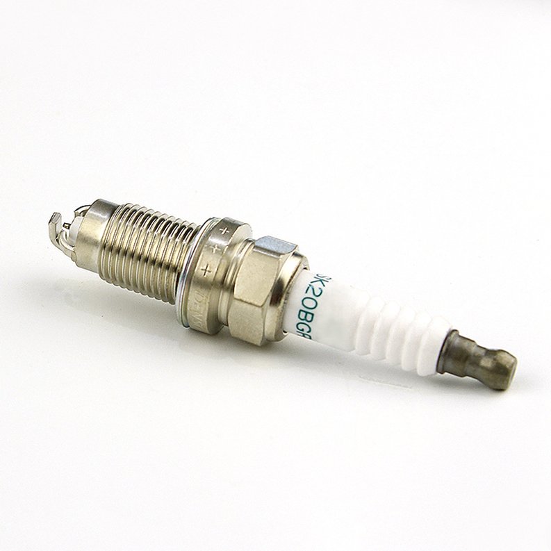 New SK20BGR11 90919-01221 Ceramic Iridium Igniter Spark Plug for Japan Cars Engine Use