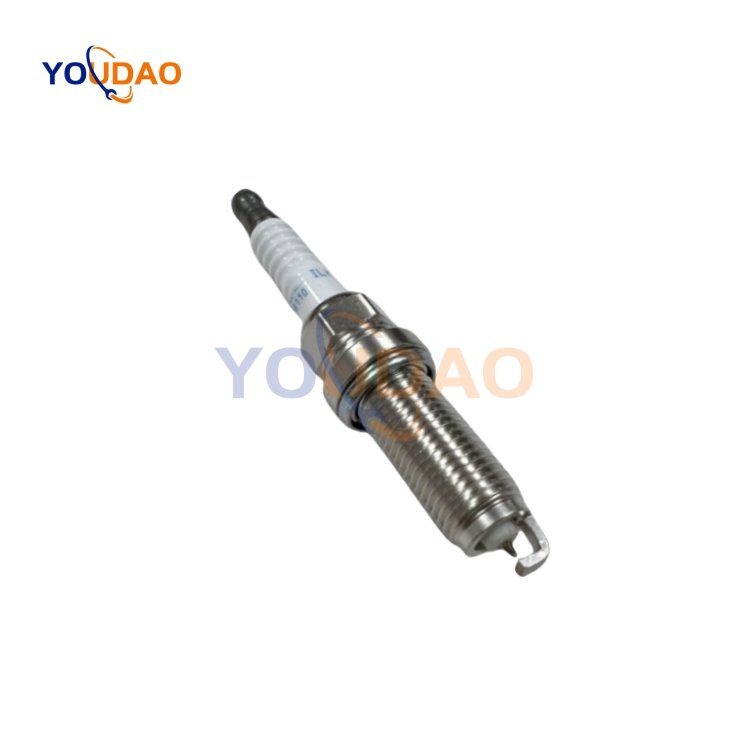 China Manufactory Auto PE5R-18-110 ILKAR7L11 Hot Selling Car Spare Parts Iridium Spark Plugs