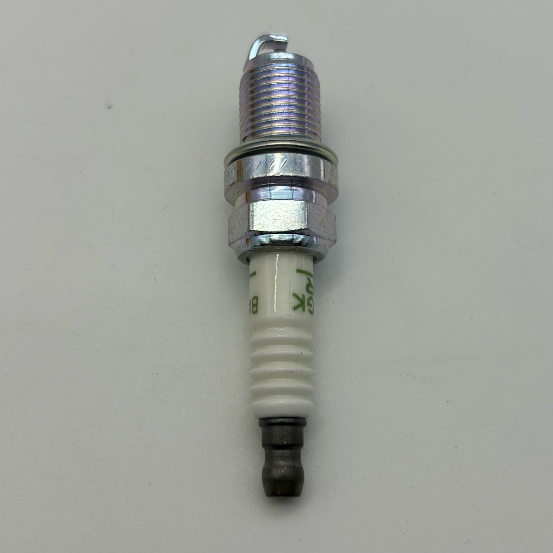 Wholesale Original Genuine NGK Spark Plug Nickel Alloy BKR6E-11 2756 Car Engine Spark Plug for SUZUKI