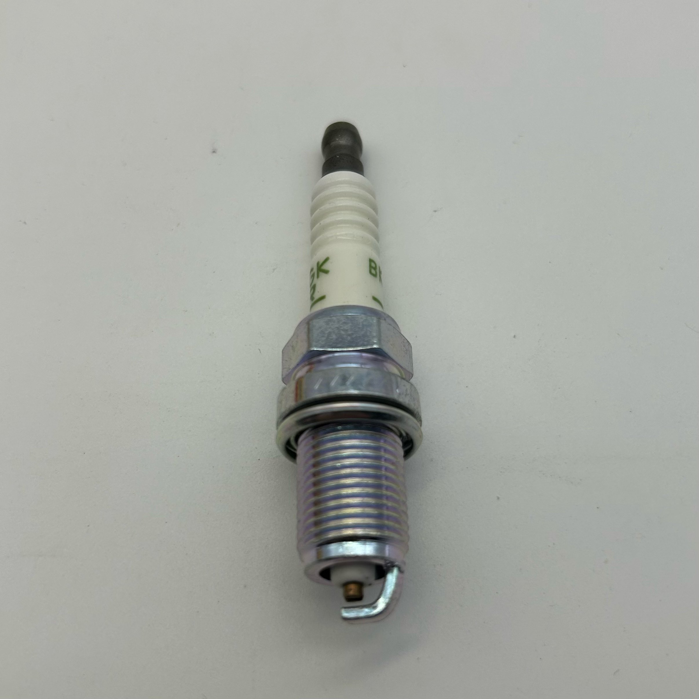 Wholesale Original Genuine NGK Spark Plug Nickel Alloy BKR6E-11 2756 Car Engine Spark Plug for SUZUKI