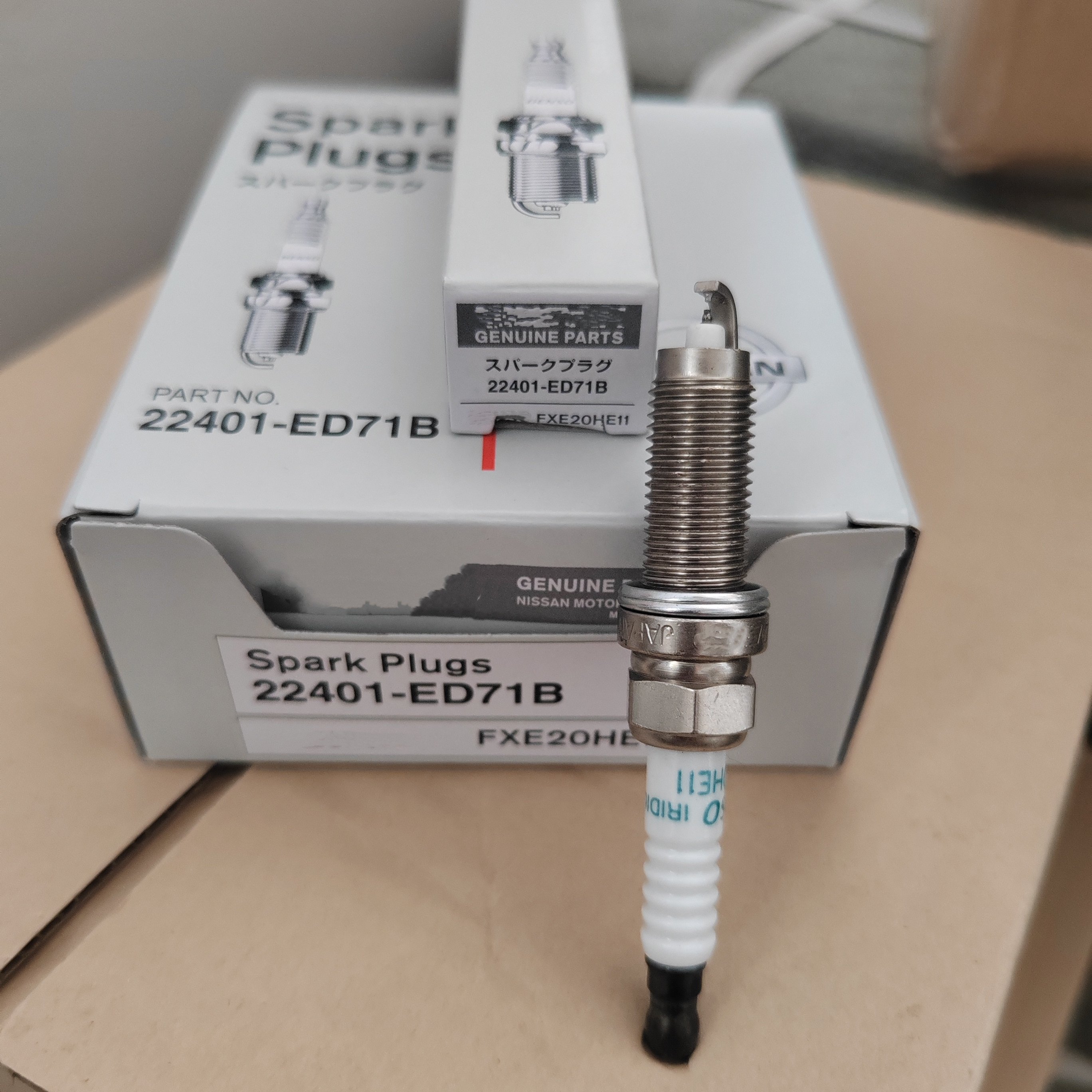 Factory directly sale Niss-an 22401-ED71B FXE20HE11 Iridium spark plug Bujias in stock