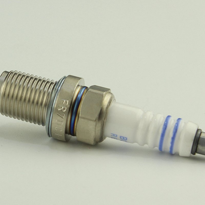 Vehicle Spare Parts Tool Engines FR7DC+8 0242235666 Bike Spark Plug