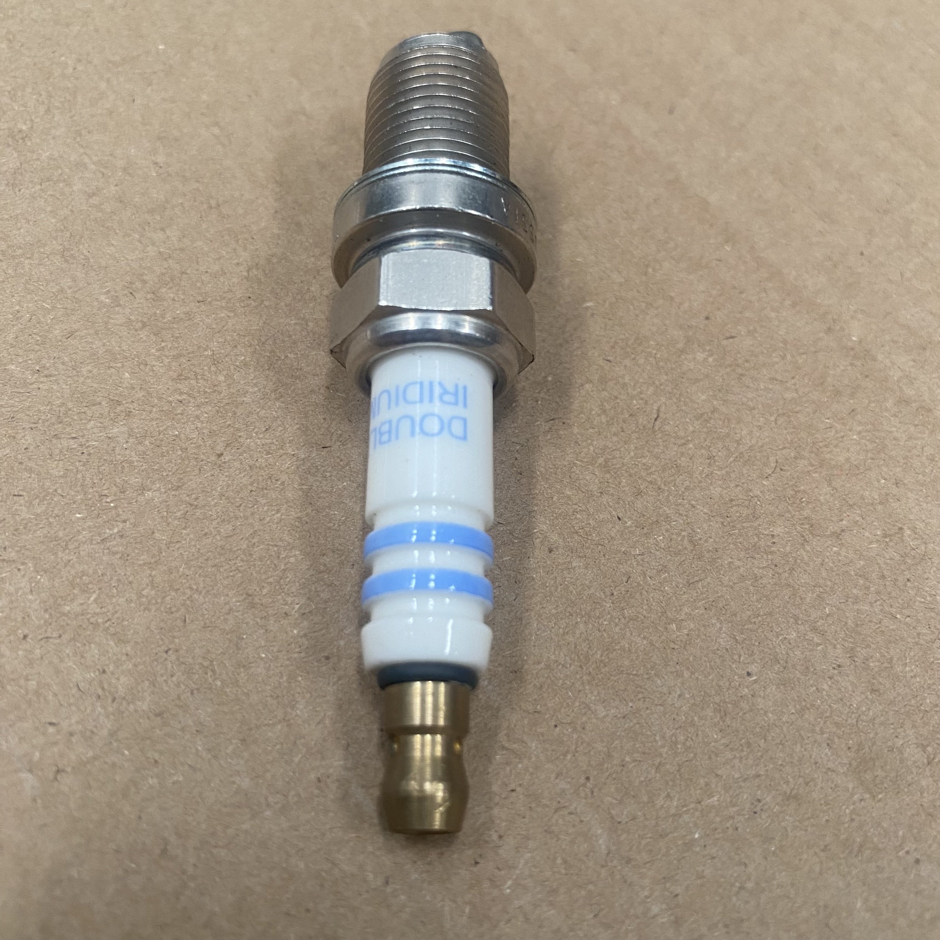 High-quality hot-selling Yuchai engine MY400-3705002 spark plug
