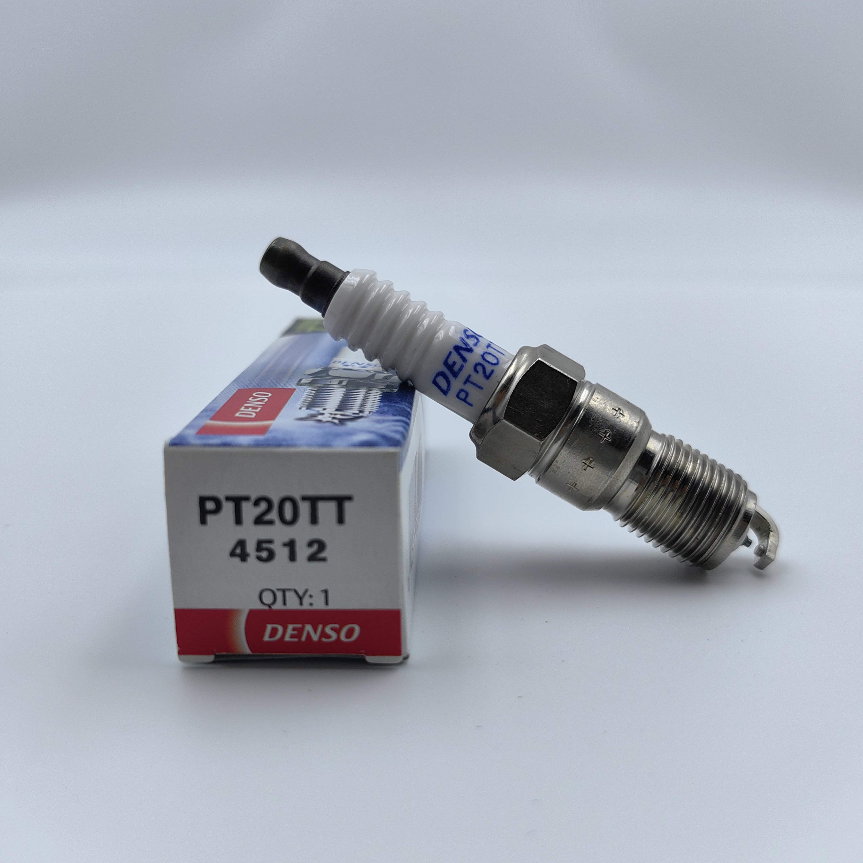 Auto Parts Ignition System DENSO Spark Plugs Bougie 4512 PT20TT For CADILLAC Escalade 6.2L V8 , Volvo C30 , S40 B4204 S3 Engine