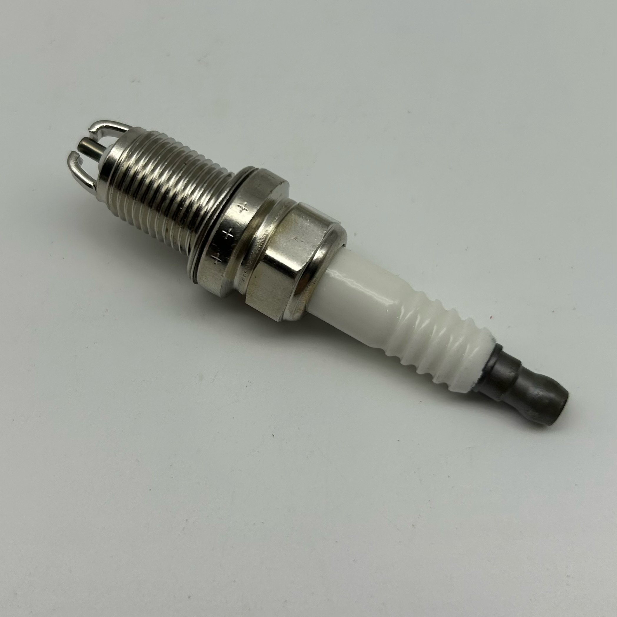 Wholesale High Performance Genuine car Spark Plug 90919-01192 K16TR11 for spark plug for car