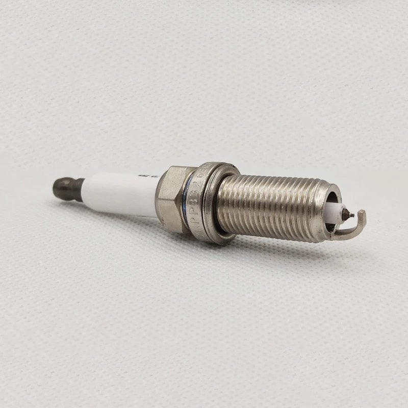 Q Genuine Double Iridium Spark Plug FR6MPP332 12122158253 For BMW E60 E83 E85 E87 E88 E82 E90 E92 E91 X3 X5 E70 Z4