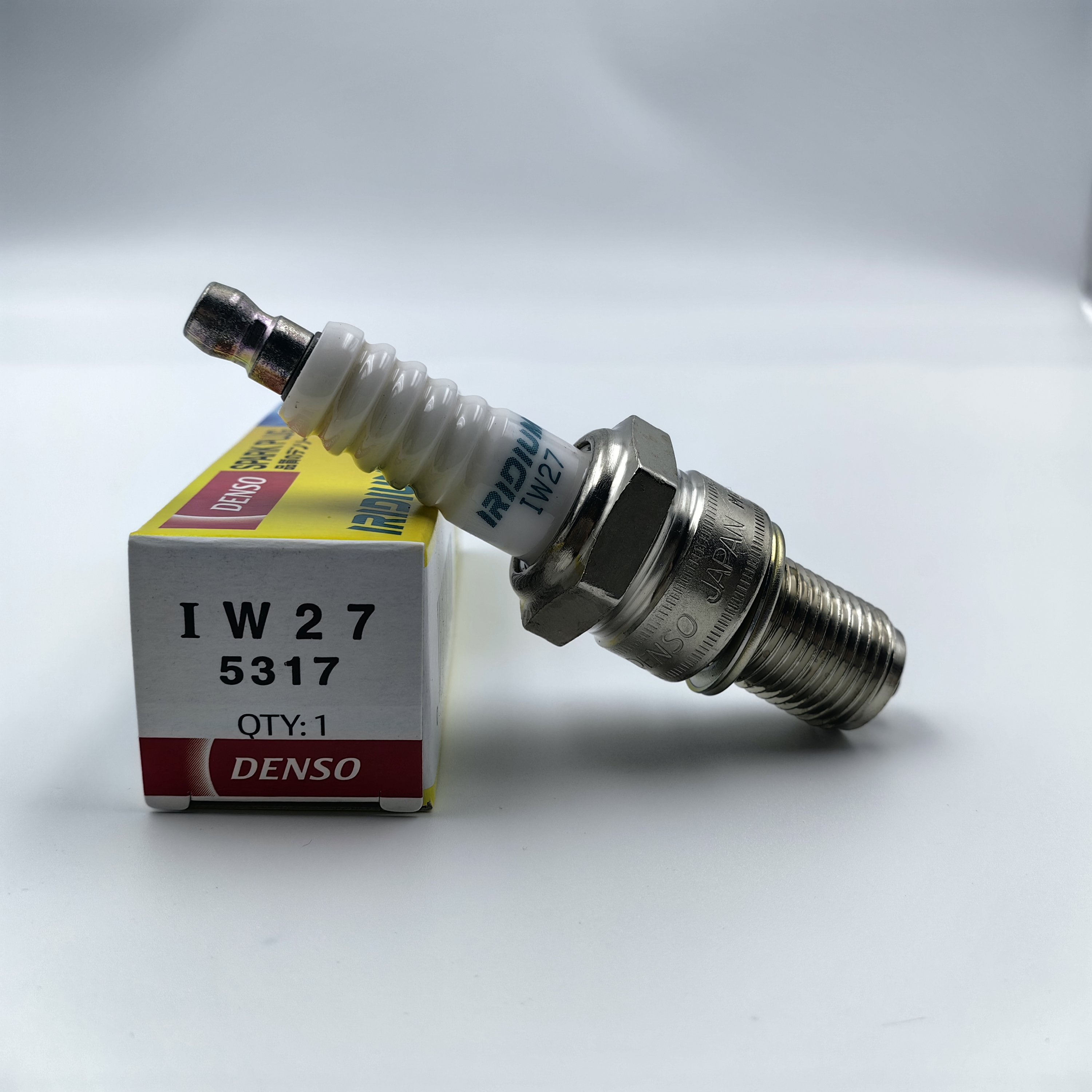 Verified Distributor Genuine DENSO Bougie 5317 IW27 For Motorcycles YAMAHA TZR125, TZR250A, TZM150, TZR250/A , Honda CR125R