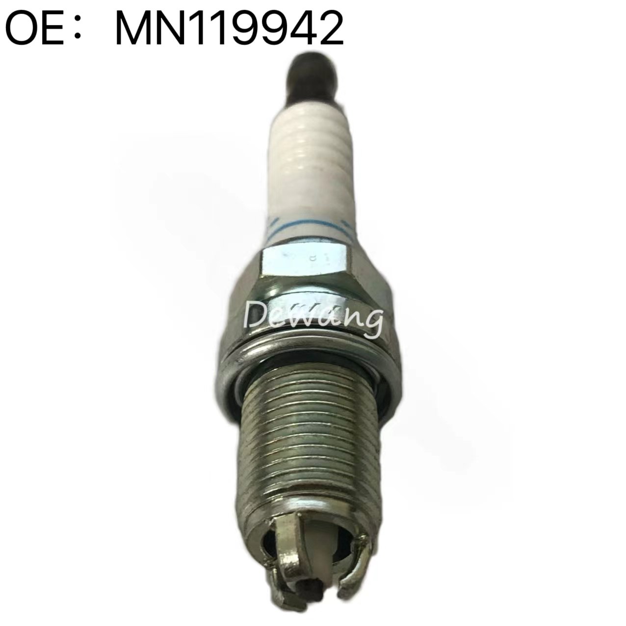 Factory Supply Price Car Engine Parts 4 Electrode Spark Plug OEM BKR6ETUB MN119942 For MITSUBISHI Spark Plugs