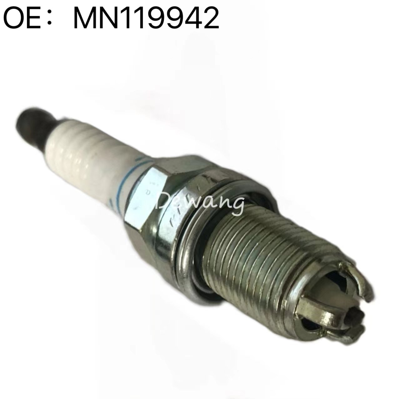 Factory Supply Price Car Engine Parts 4 Electrode Spark Plug OEM BKR6ETUB MN119942 For MITSUBISHI Spark Plugs
