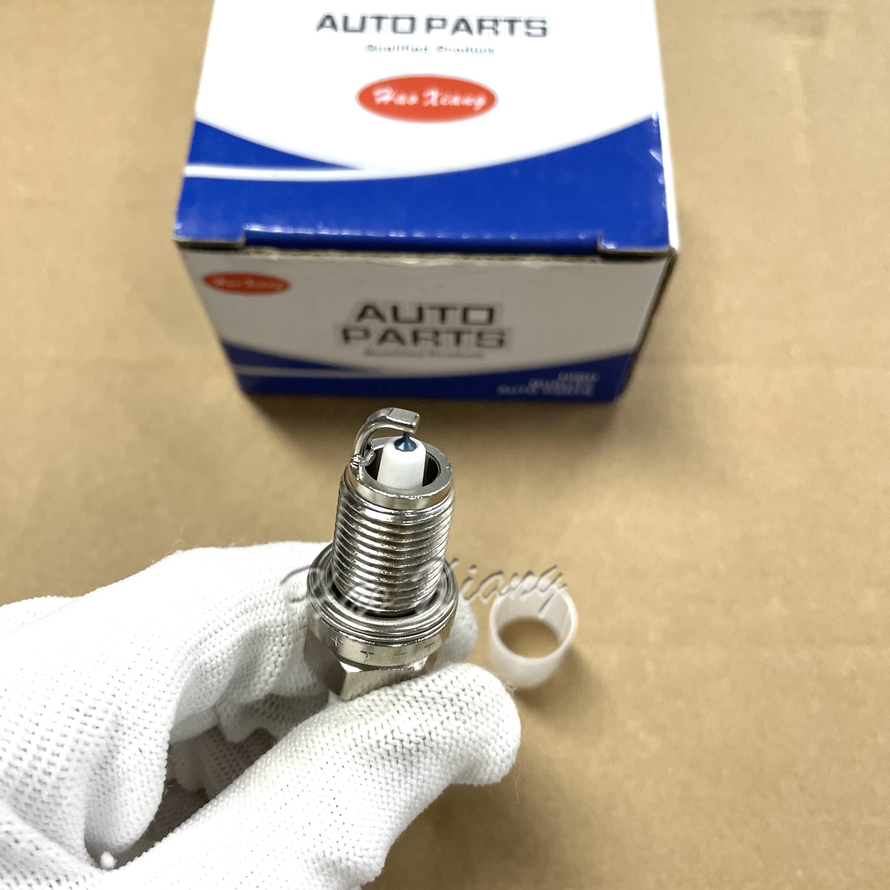 Haoxiang Auto Engine Parts Candles Bujias Bougies Spark Plug SK20R11 90919-01210 For LEXUS(EU) IS250C Toyota CAMRY Saloon