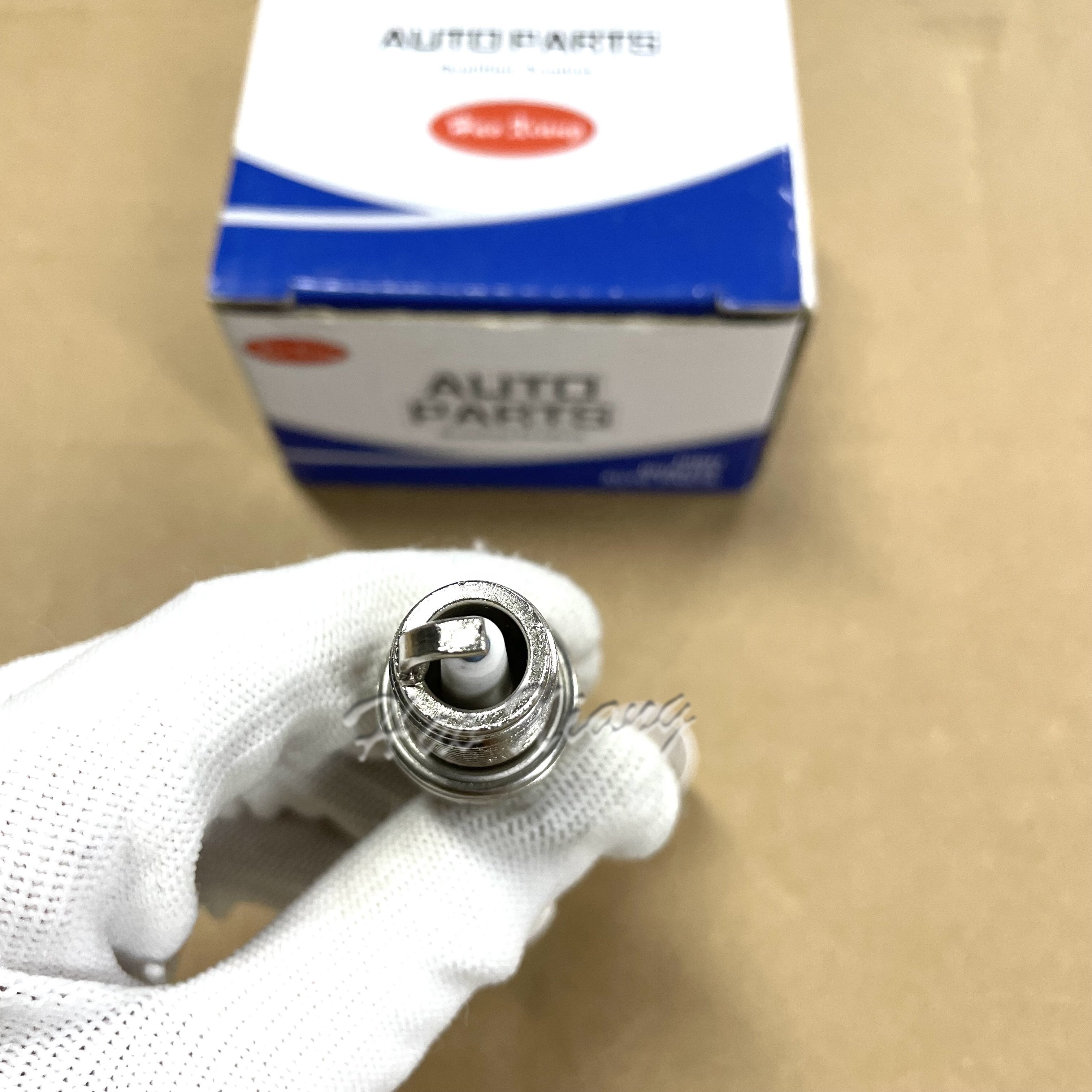 Haoxiang Auto Engine Parts Candles Bujias Bougies Spark Plug SK20R11 90919-01210 For LEXUS(EU) IS250C Toyota CAMRY Saloon