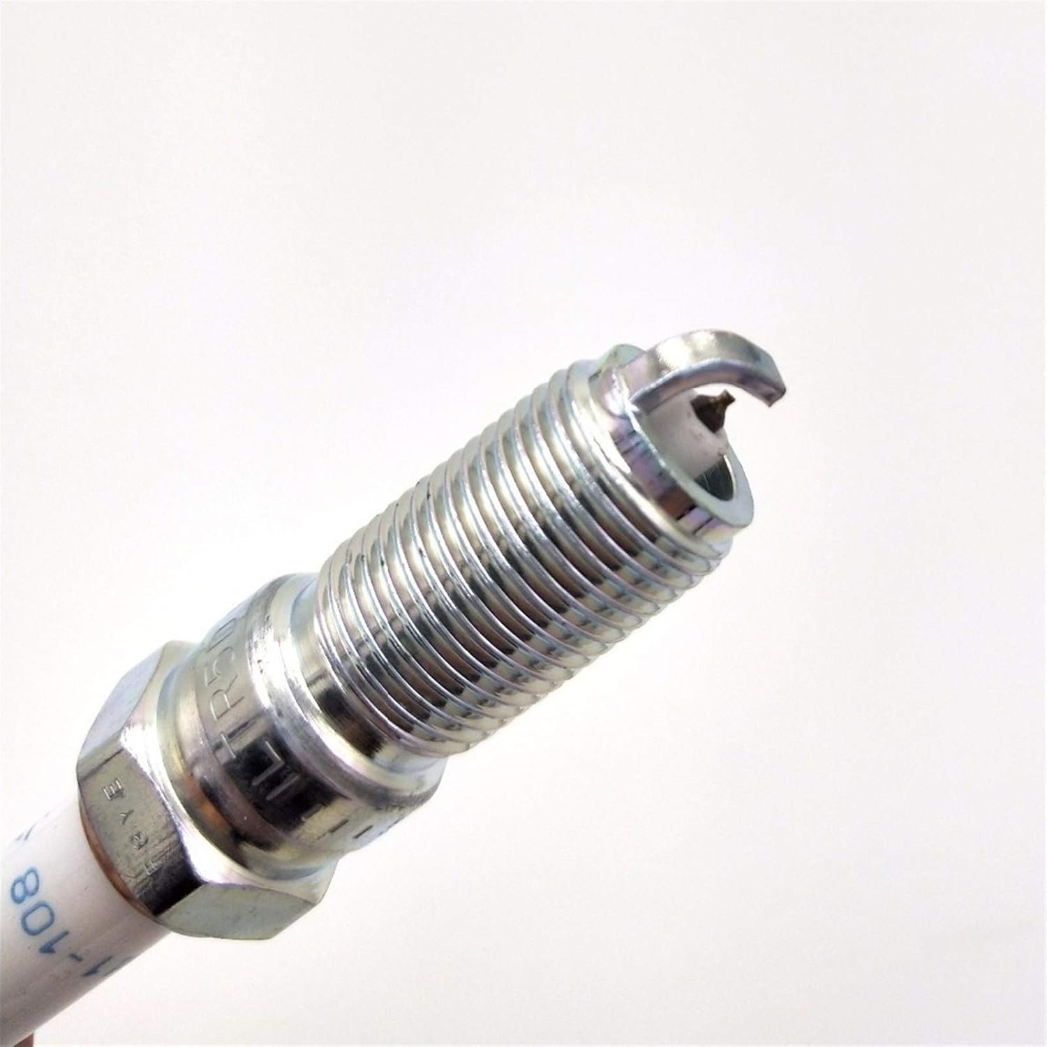 12620540 High Quality Auto Parts engine spark plug for Chevrolet Cobalt HHR 12620540