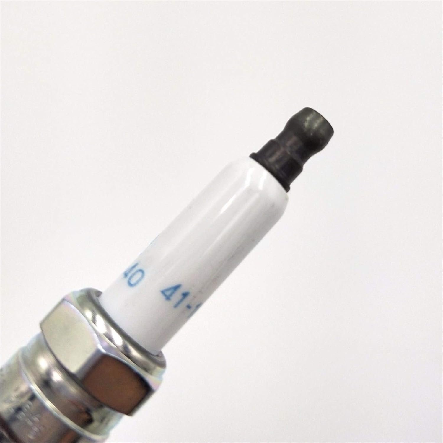 12620540 High Quality Auto Parts engine spark plug for Chevrolet Cobalt HHR 12620540
