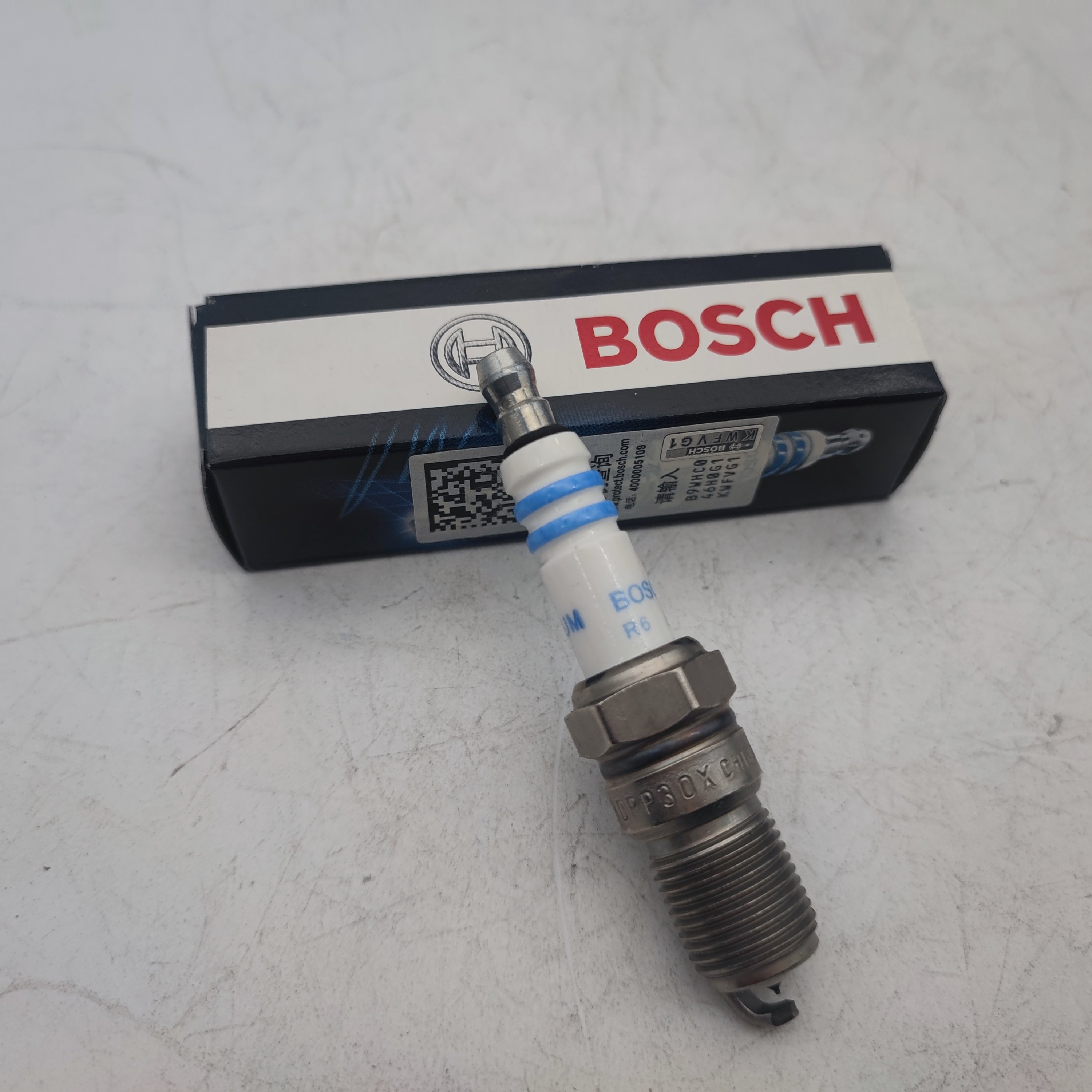 Wholesale Original Genuine Spark Plug Single Platinum 135CX Car Engine Spark Plug for German system American system Japanese