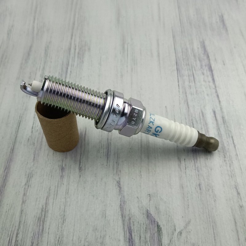 Niude auto spare prats high grade spark plug for for Subaru Forest Human Lion Outback 2.02.5L