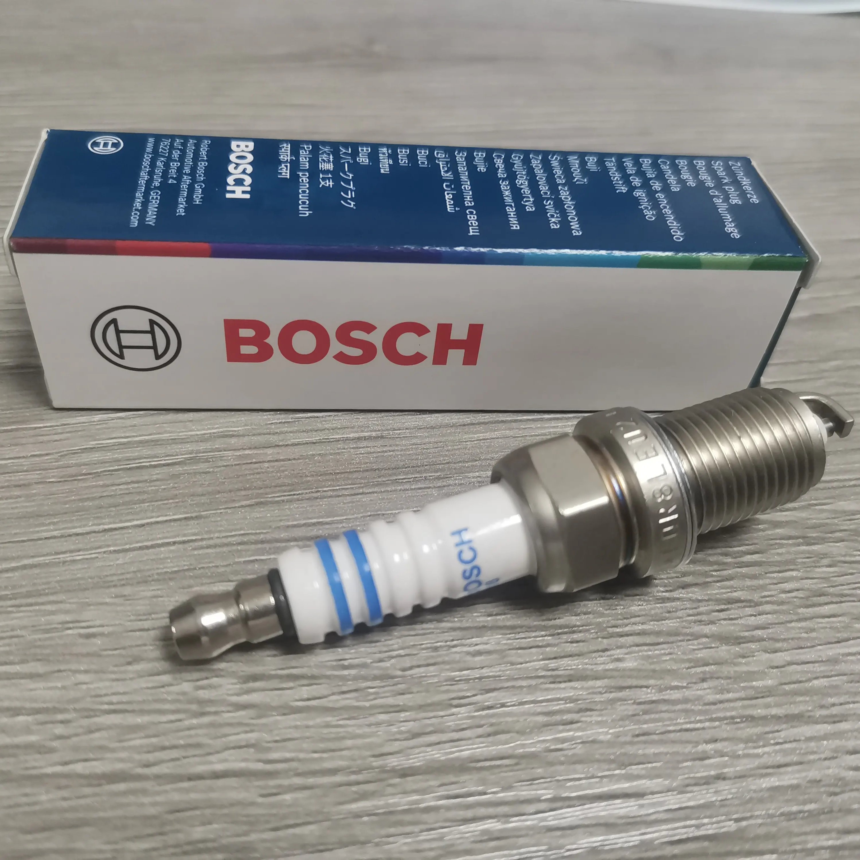 Oem 0242240665 FR6HI332 Original Iridium Spark Plug for Sale
