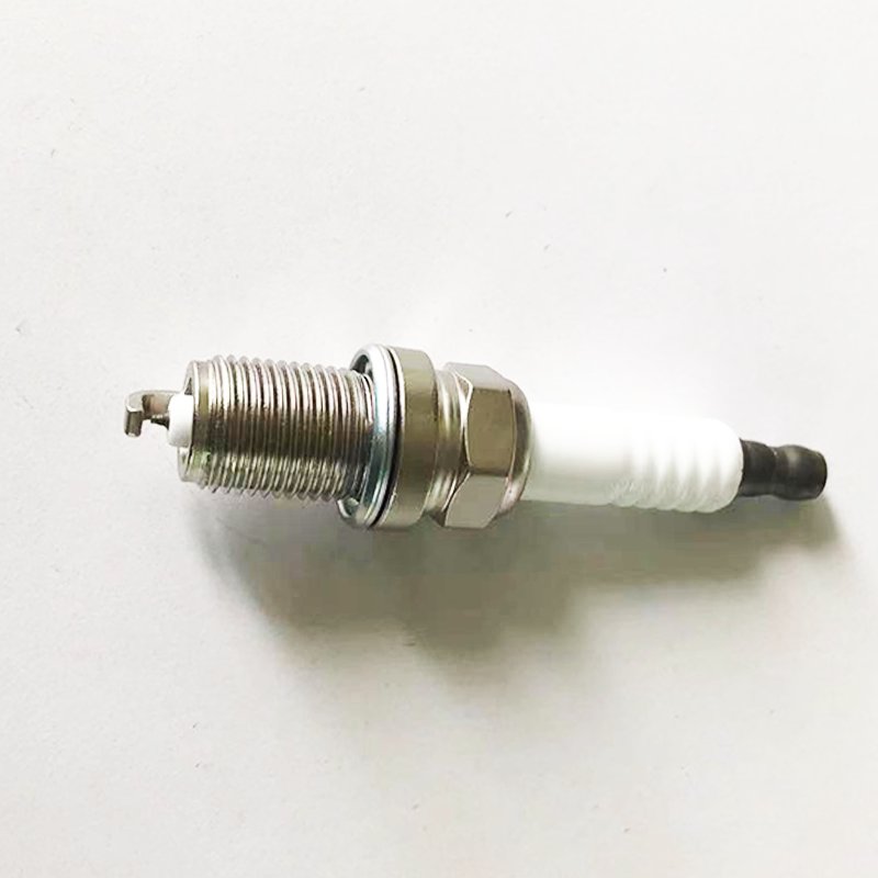 Iridium Gold Platinum Spark Plug High Quality Spark Plug BKR5EGP 7090 K16tt