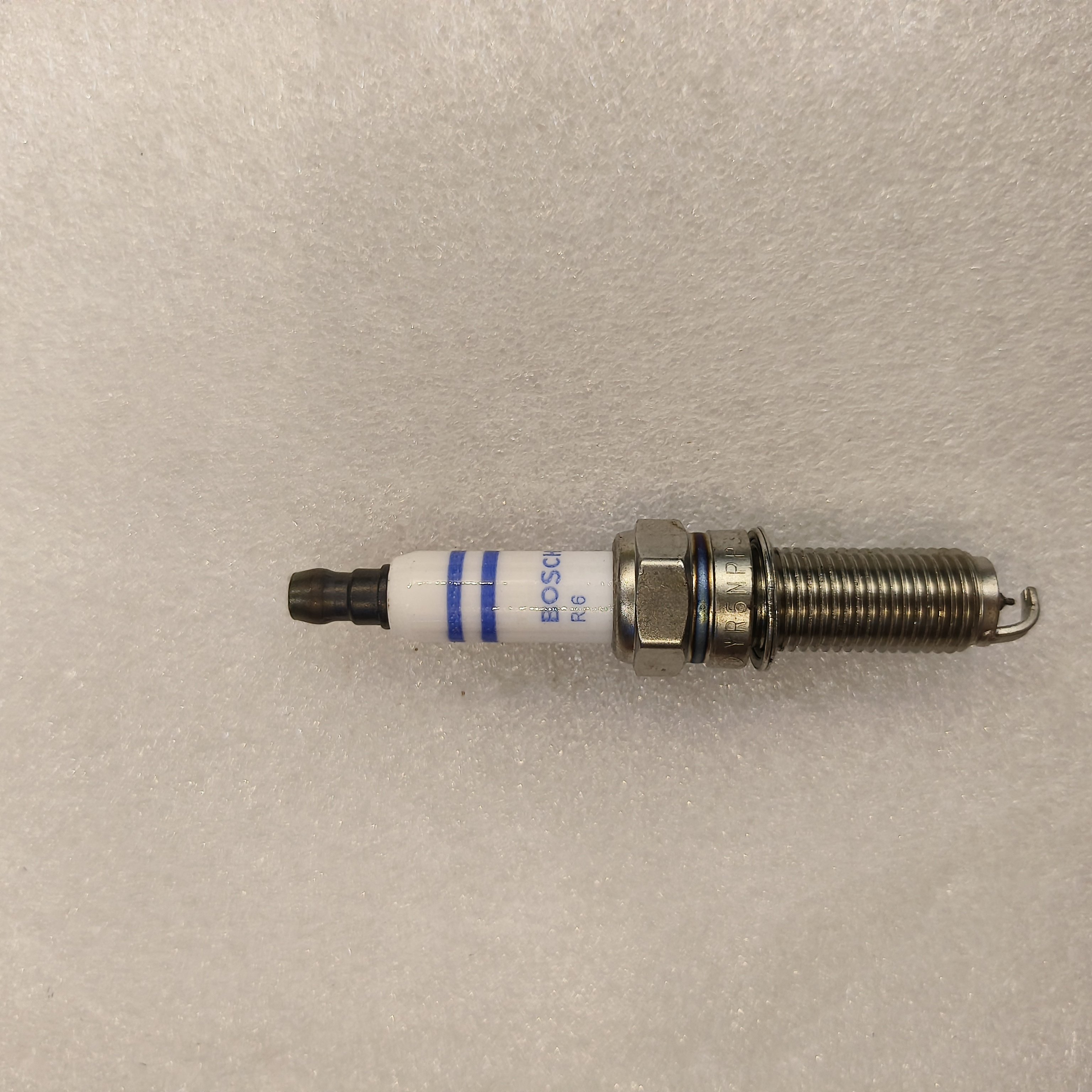 In stock truck parts iridium spark plug 0242140512