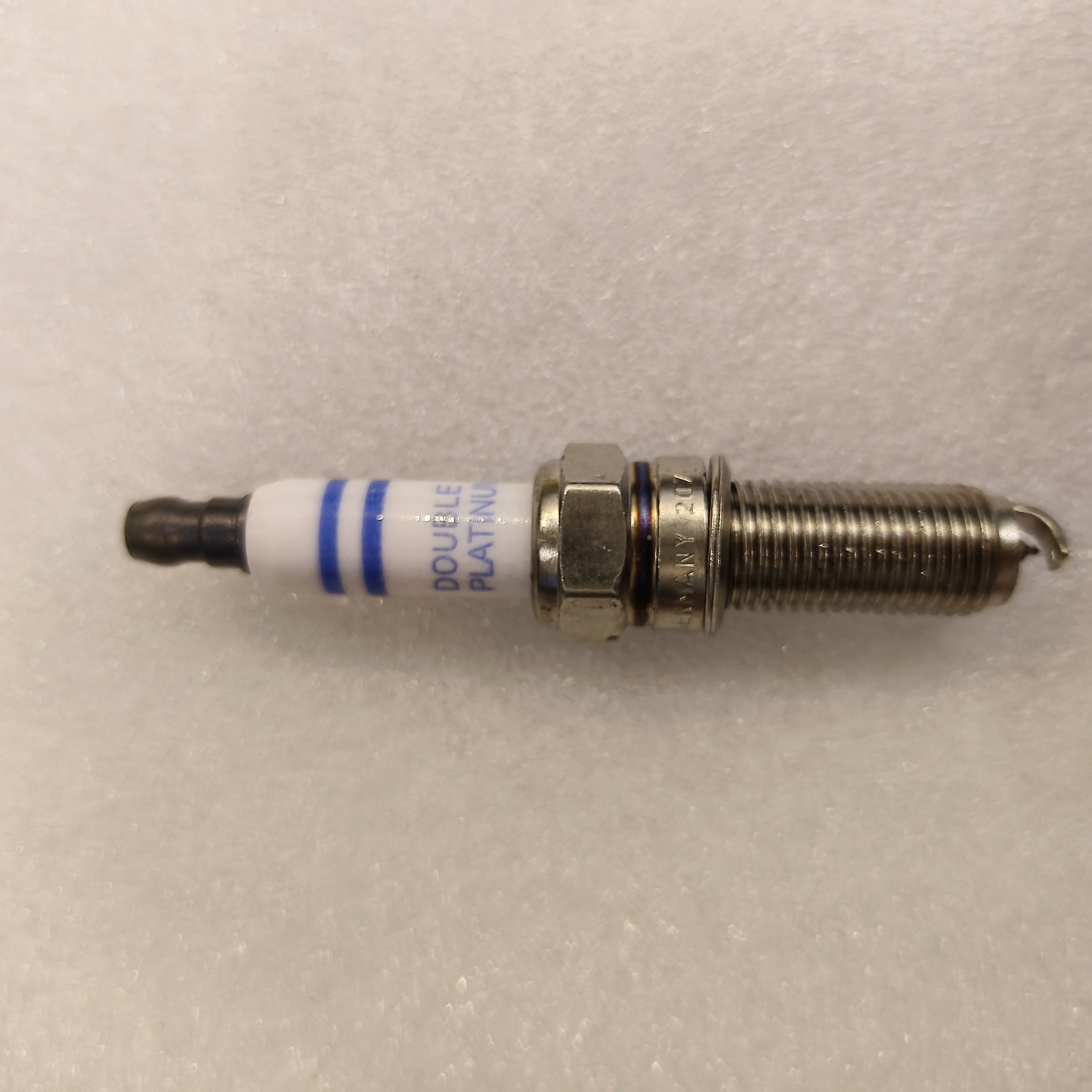In stock truck parts iridium spark plug 0242140512