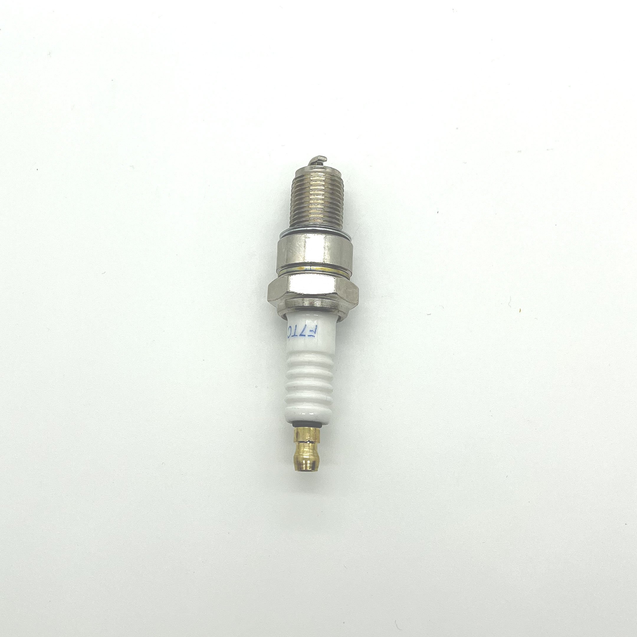 Wholesale Hot Selling Motorcycle Spark Plug E6TC F7TC B7TC A7TC D8TC For All Motorbike fit ford machine