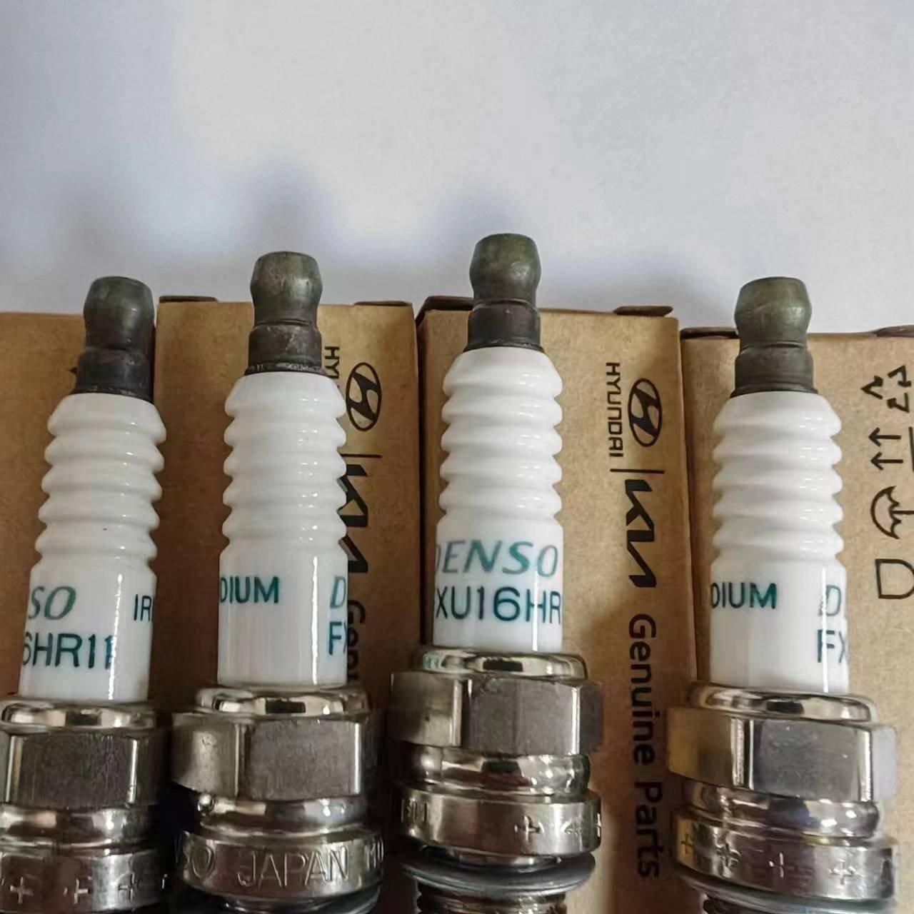 18847-11160 4-piece SPARK PLUG for 11-16 Sonata Tucson Optima Sorento 2.4L 1884711160 18847 11160 18847-11160