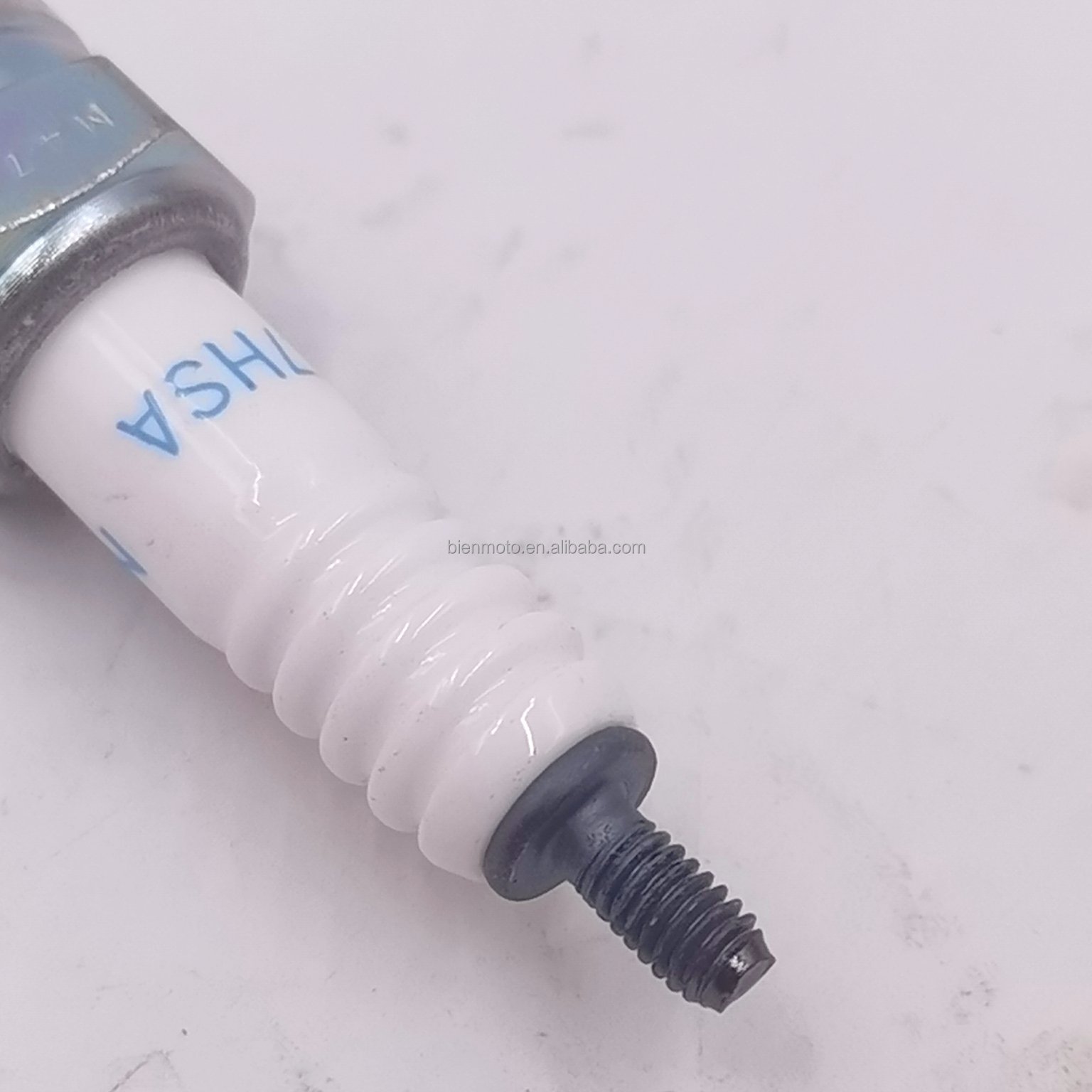 #4549 CR7HSA d8ea cr9e bujia para moto motorcycle parts ignition system accessory motorcycle spark plug for CBT125 Haomai GY6