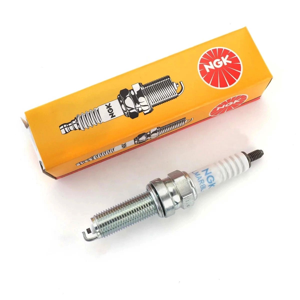 Chnia manufacture motorcycle accessories C7hsa 4629 Scooter motorcycle spark plug 49cc-150cc spark plugs