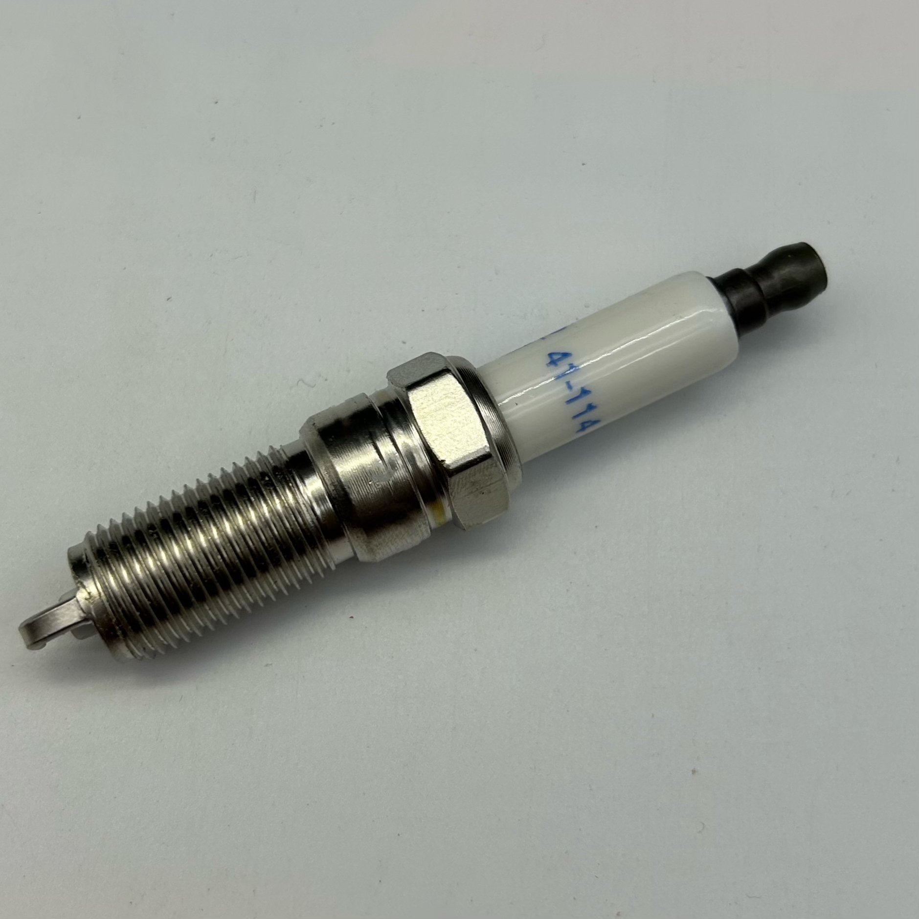 Spark Plug 8#41-109 12622561 8#41-110 12621258 8#41-114 12622441 8#41-993 19256067 8#41-125 12647827 Candle Bujias